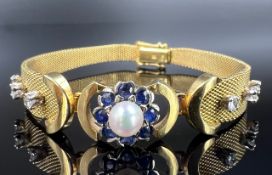 Armband. 750 Gelbgold mit Diamanten, Saphiren und einer Perle.