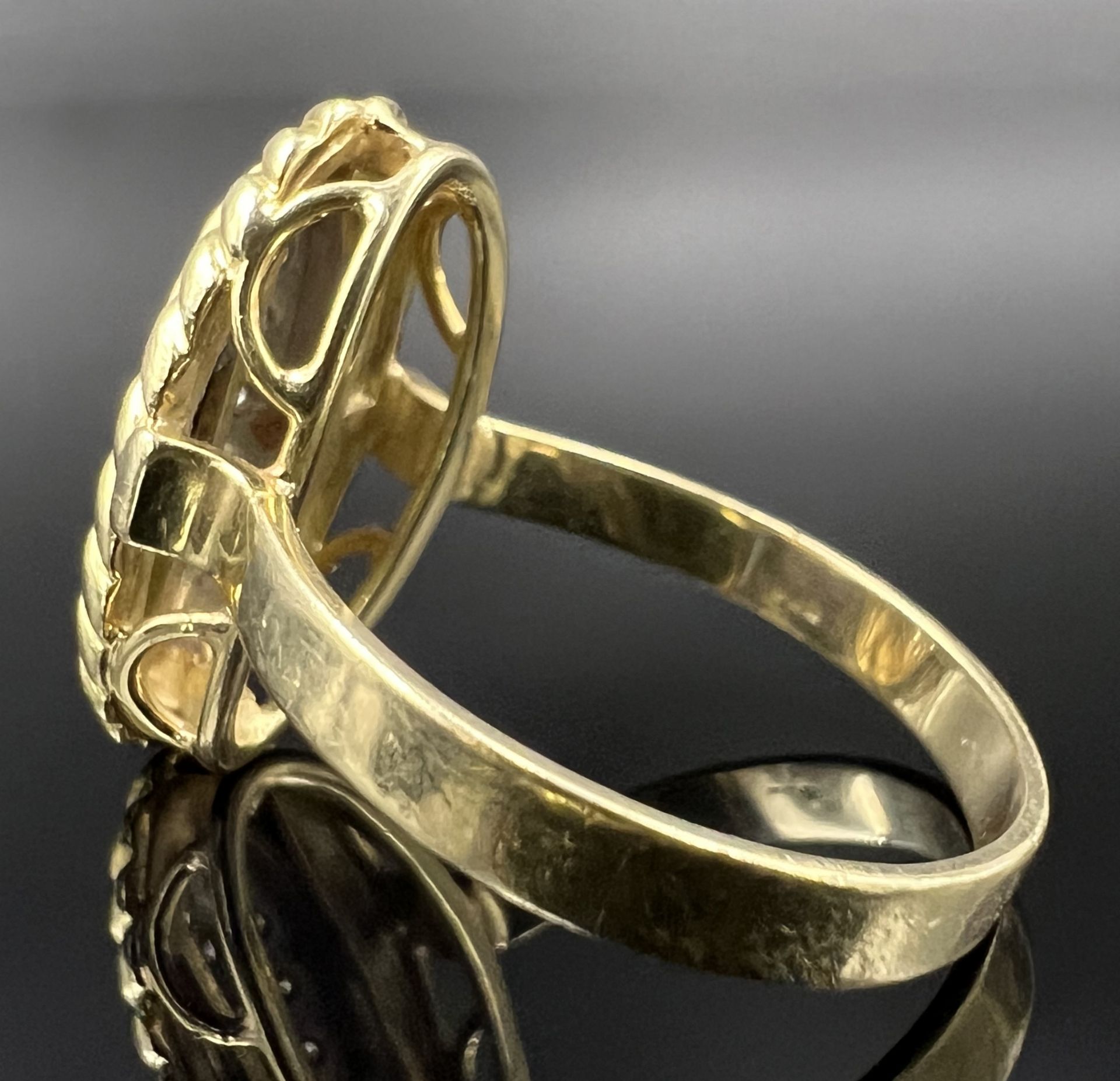 Ladies' ring. 585 yellow gold and white gold with 15 small diamonds. - Image 2 of 8