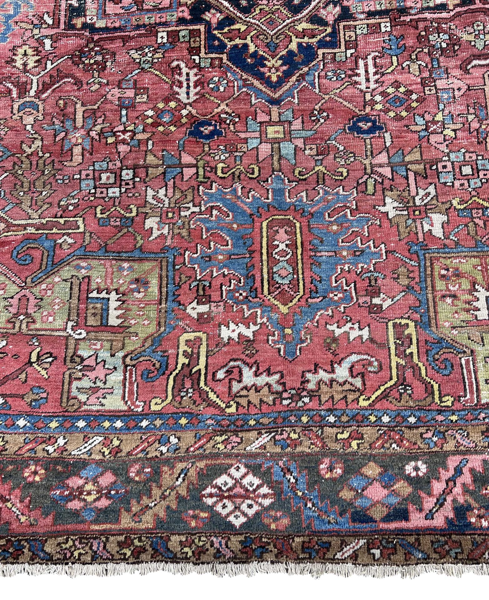 Heriz. Oriental carpet. Around 1900. - Image 9 of 17