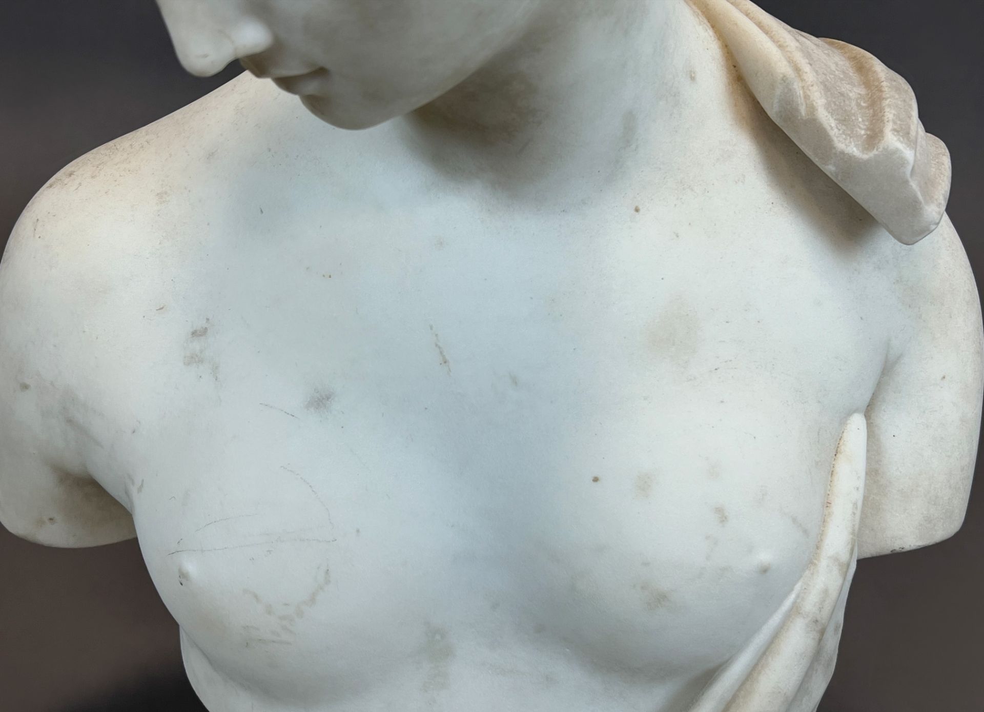 Marble bust. Psyche of Capua. Probably Italy. Late 19th century. - Image 7 of 11