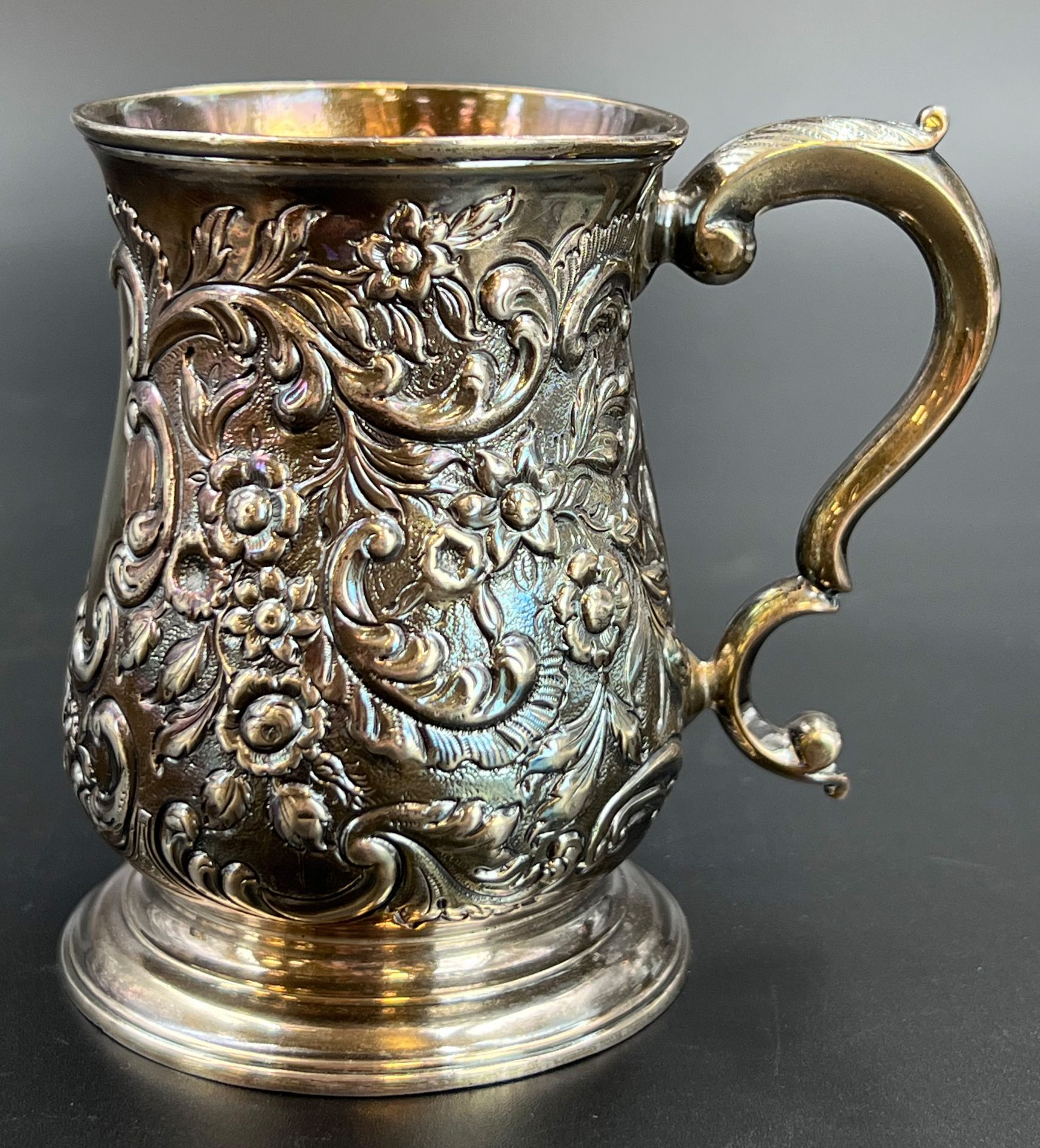 Antique silver cup. 925 Sterling silver. England. 1762.