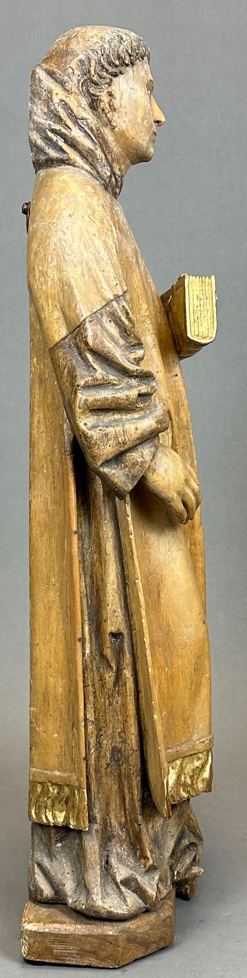 Wooden figure. Monk with book. Last third of the 17th century. South Germany. - Image 4 of 9