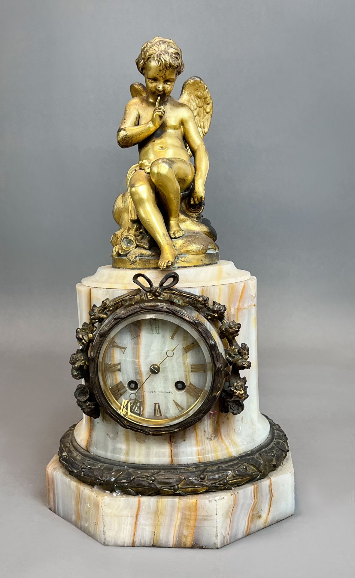 Antique mantel clock. Empire. France / Belgium. 19th century.