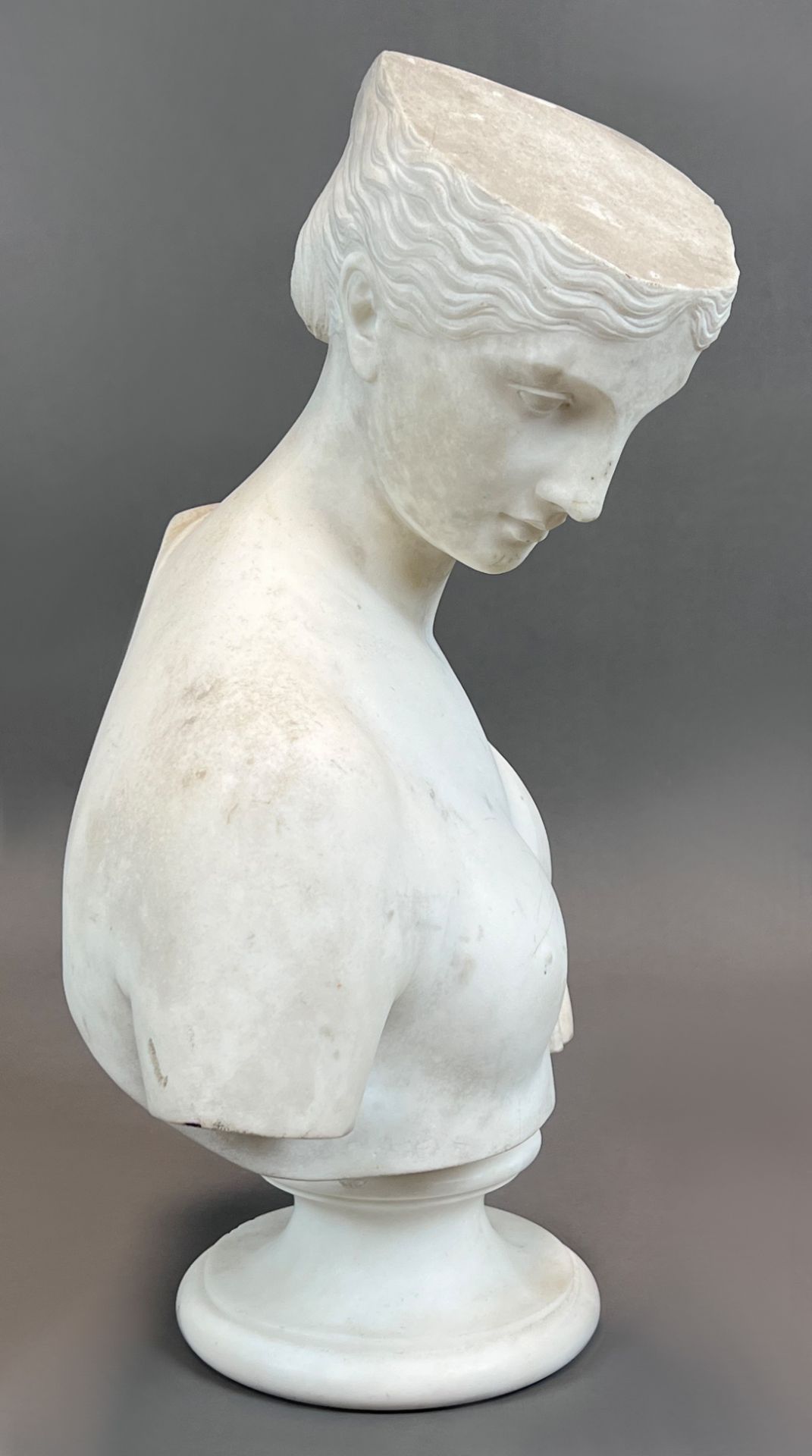 Marble bust. Psyche of Capua. Probably Italy. Late 19th century. - Image 4 of 11