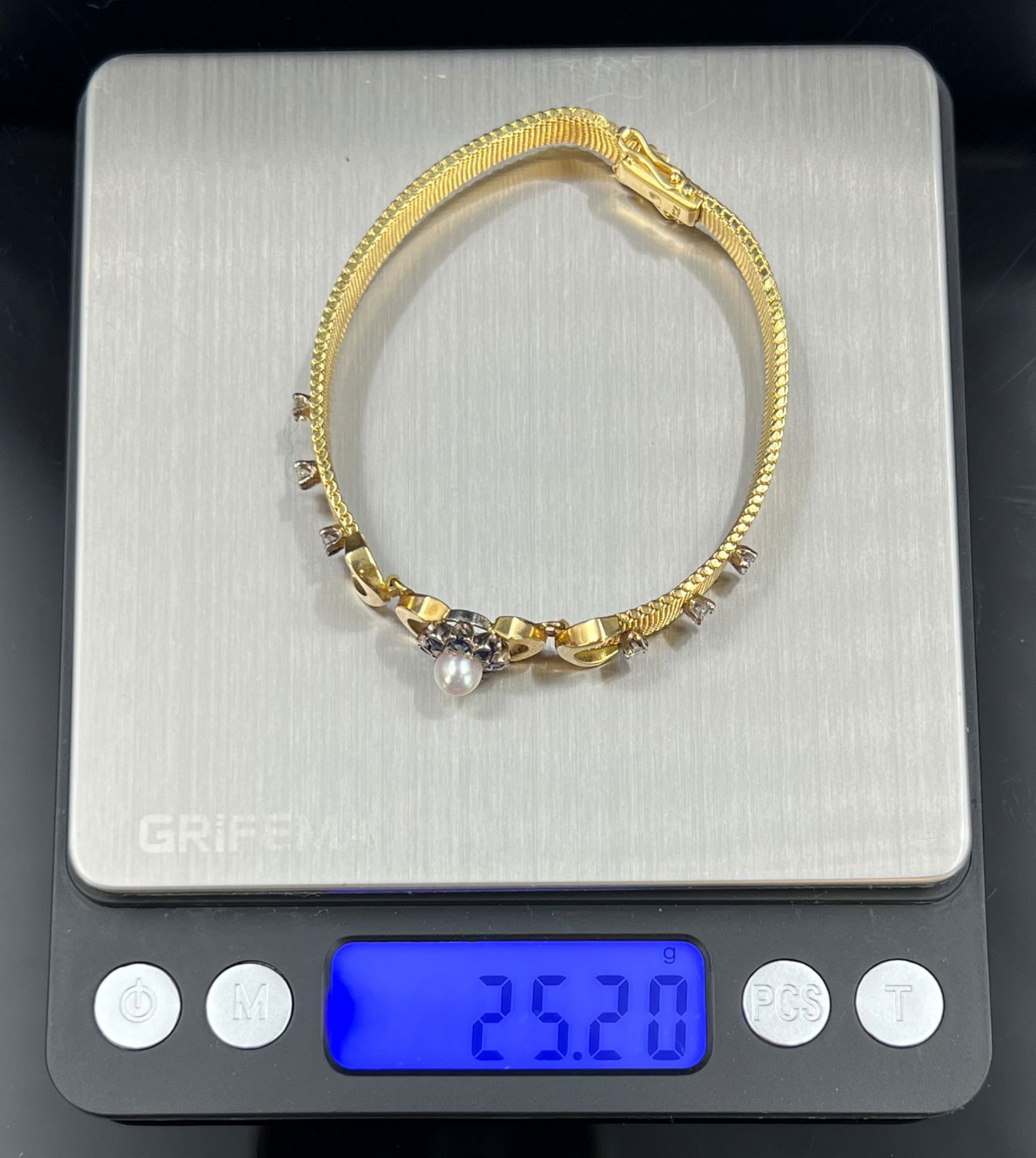 Bracelet. 750 yellow gold with diamonds, sapphires and a pearl. - Image 5 of 5
