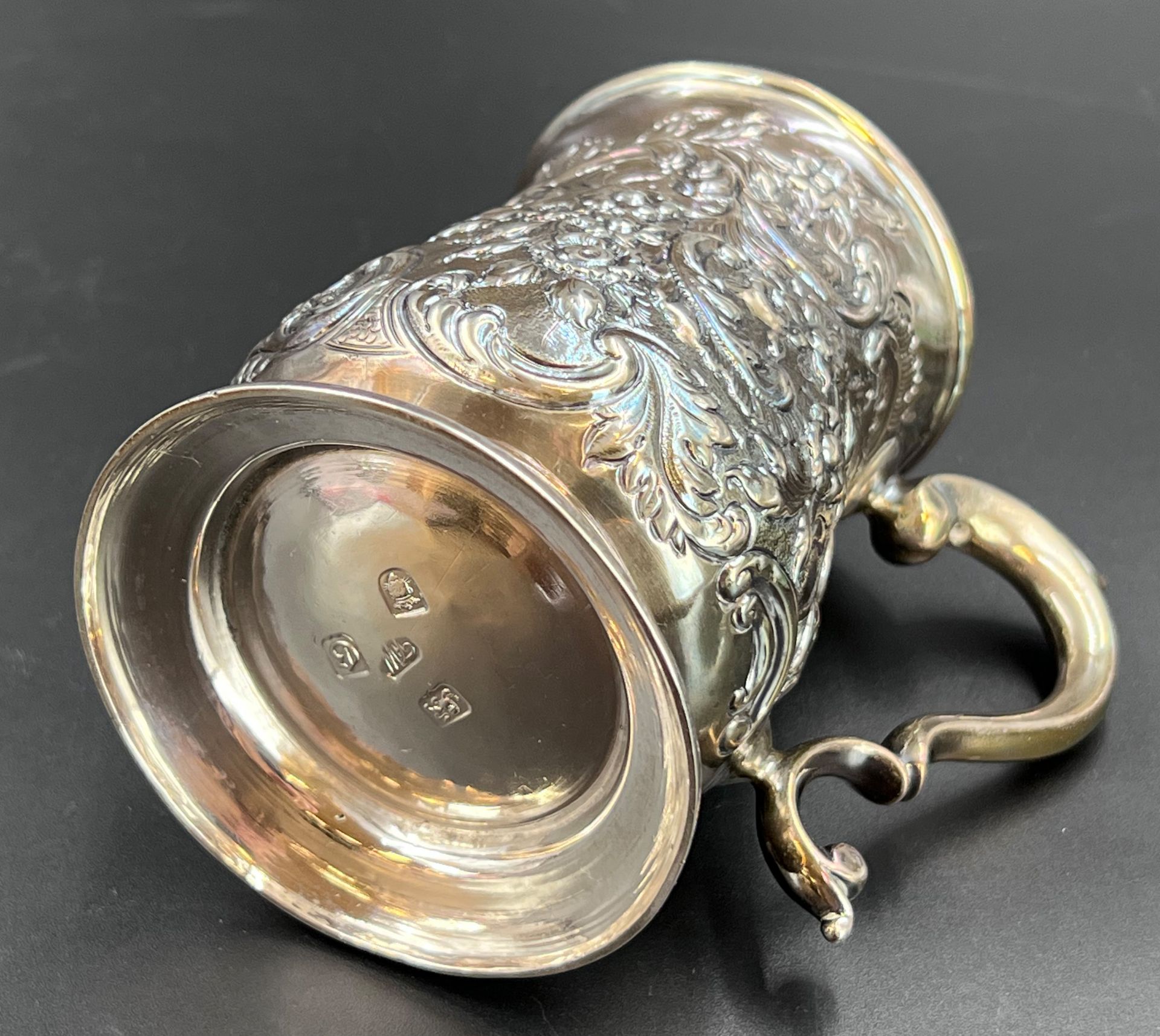 Antique silver cup. 925 Sterling silver. England. 1762. - Image 5 of 9