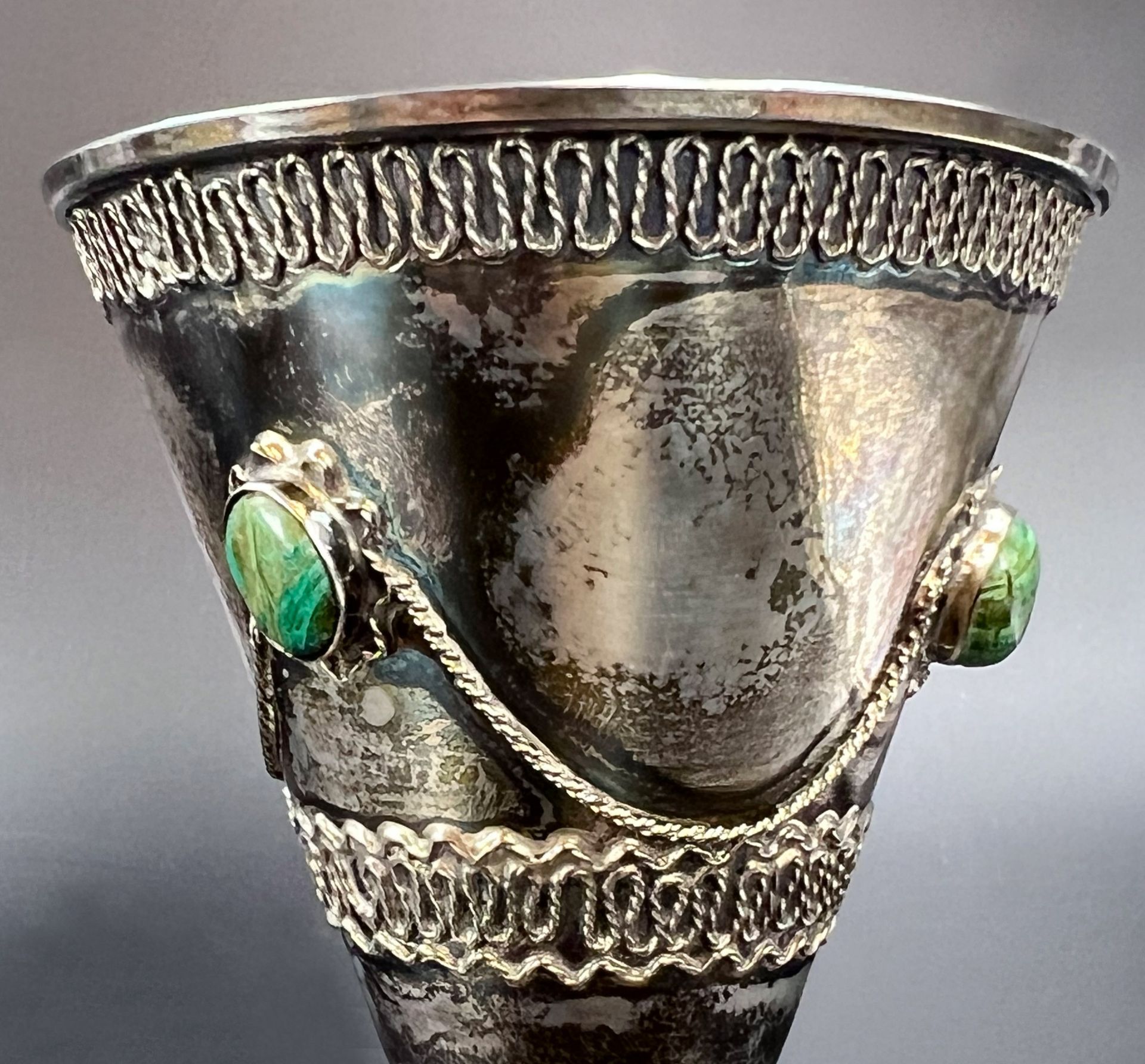 Silver chalice with three green cabochons. 925 Sterling silver. - Image 8 of 11