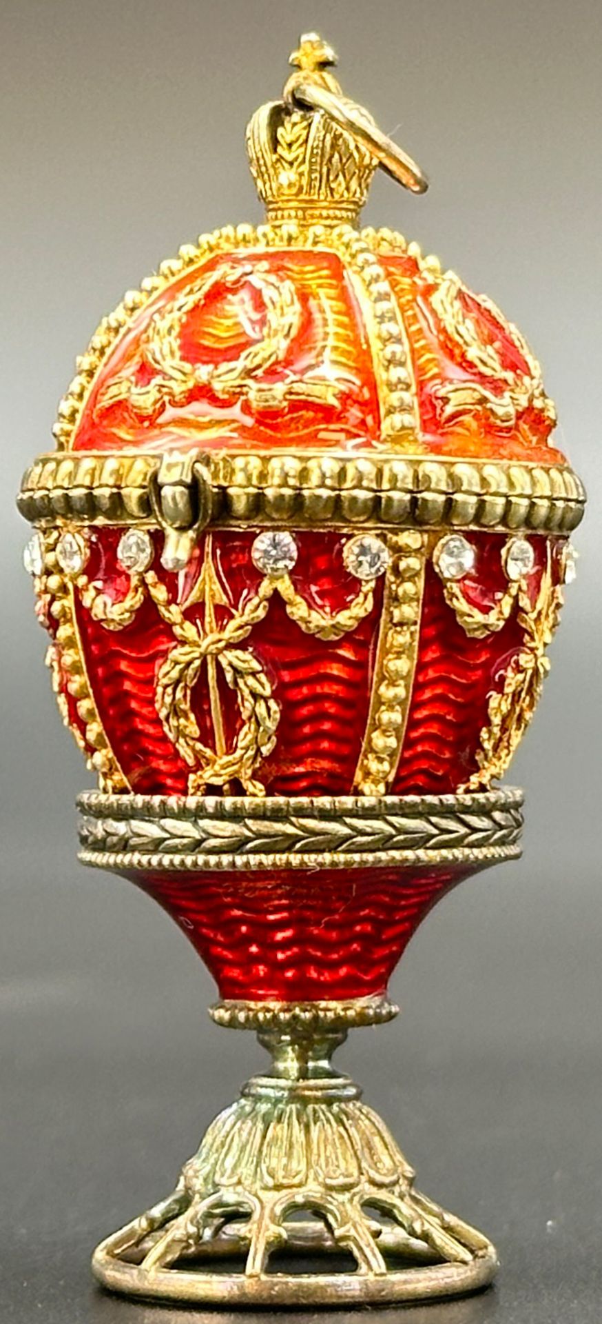 Decorative egg with miniature tsar's crown. 84 Zolotniki. Saint-Petersburg. Russia. 19th century. - Image 4 of 10