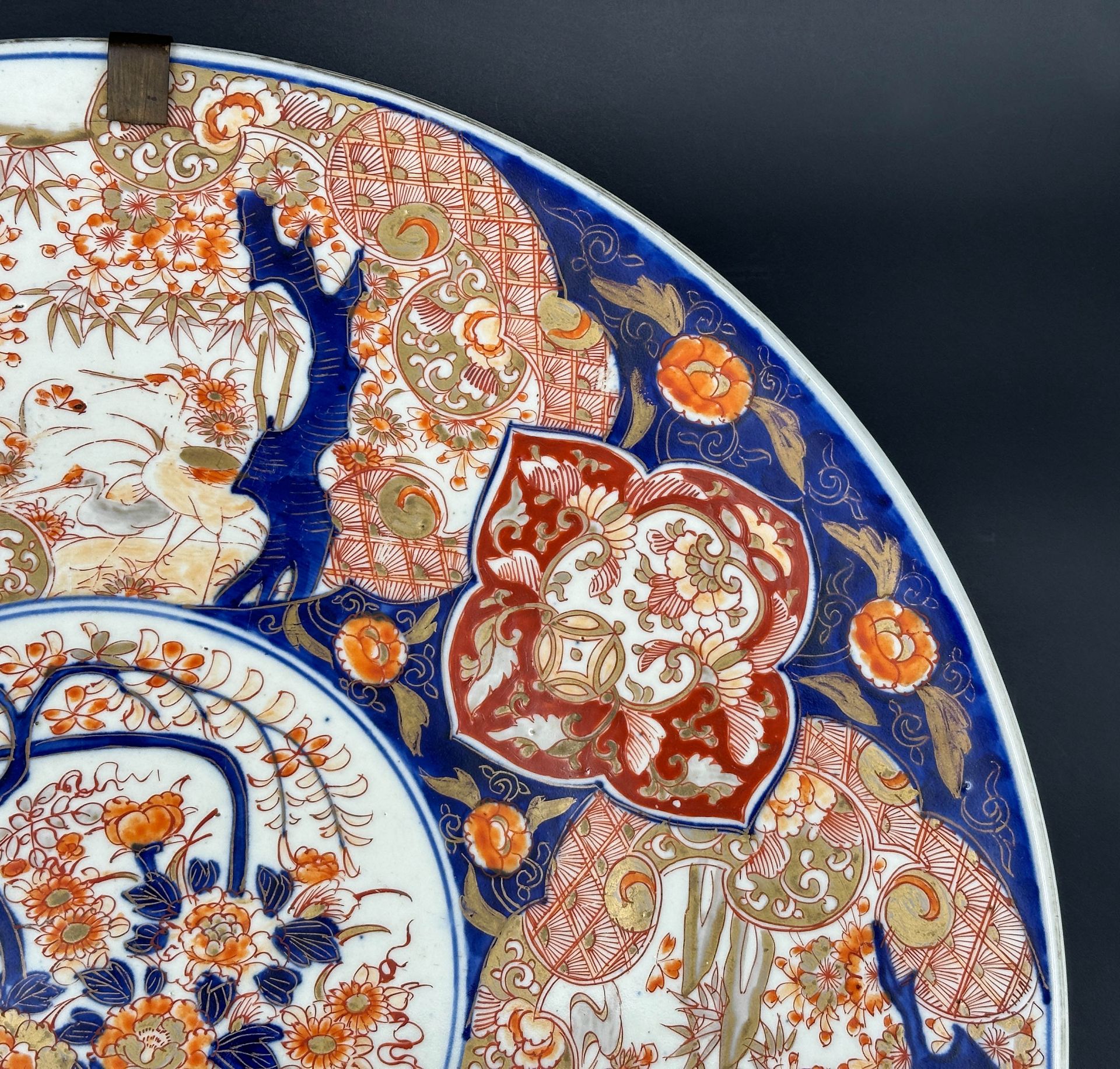 Large antique Imari plate. Japan. Around 1900. - Image 5 of 17