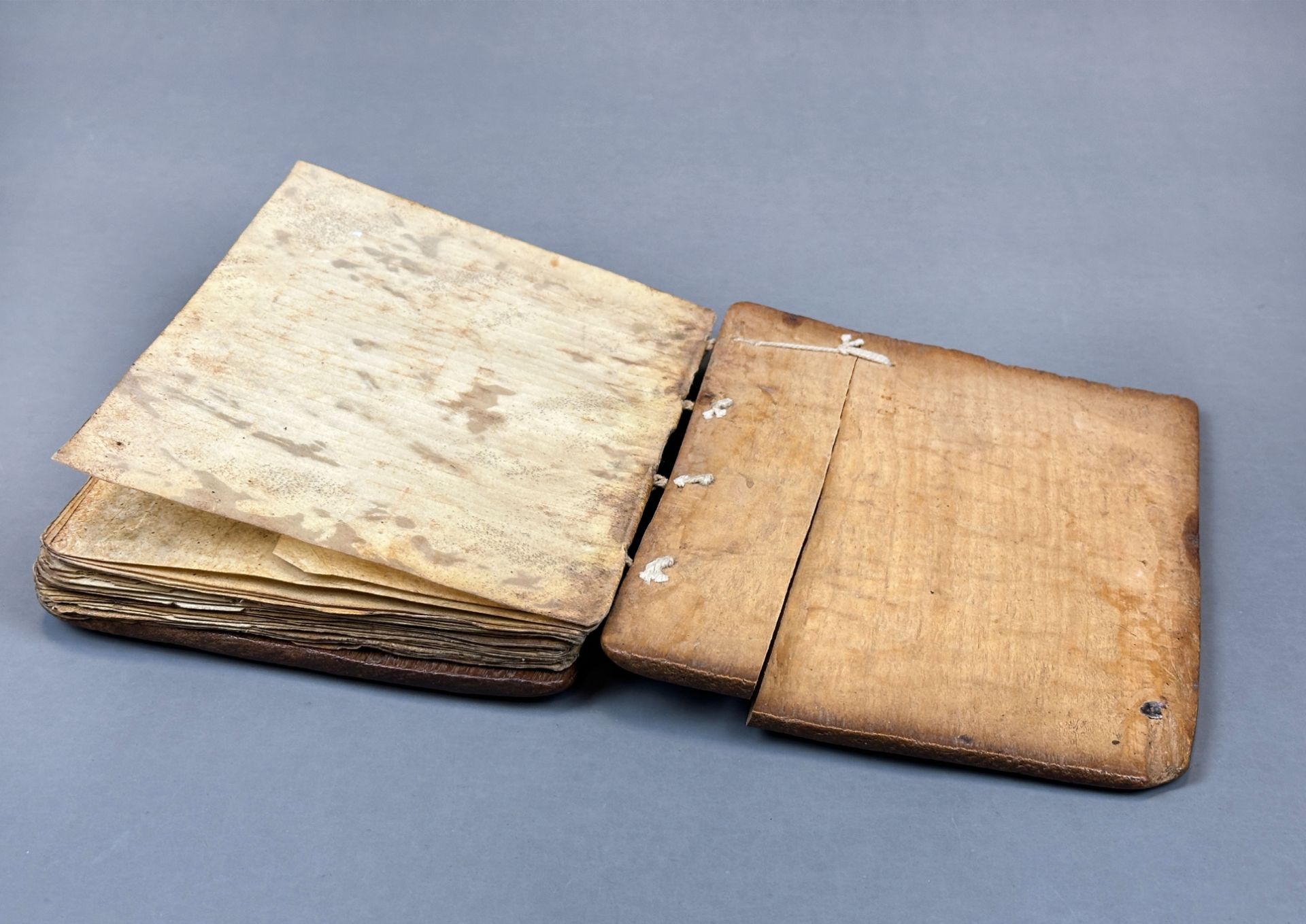 Äthiopische Bibel. Ge'ez auf Pergament. Wohl um 1780. - Bild 6 aus 8