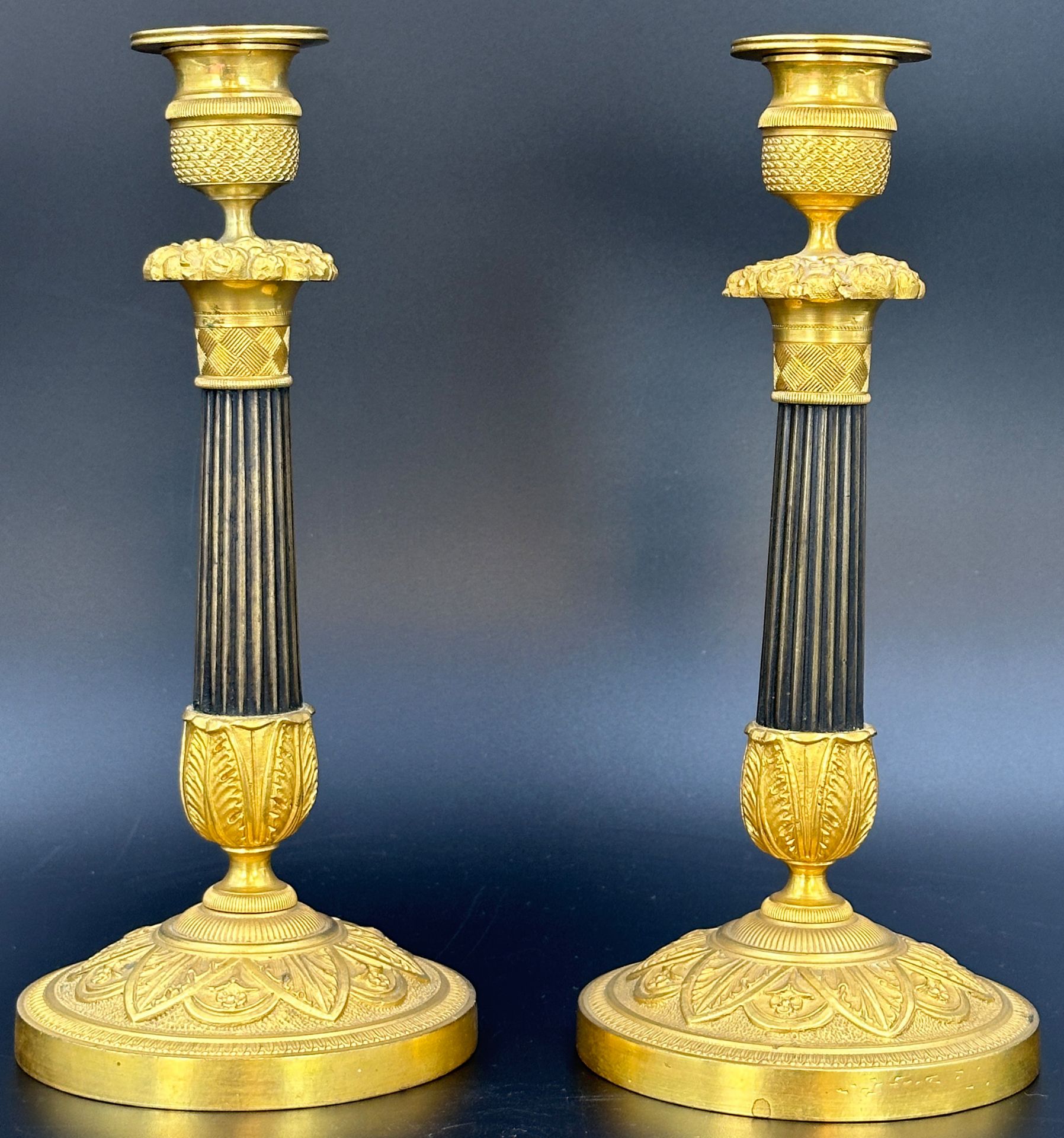 A pair of richly decorated Empire candlesticks. France. 19th century. - Image 4 of 13