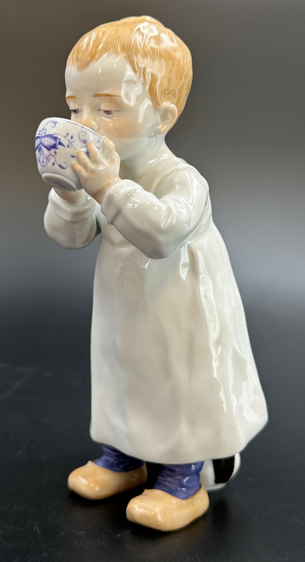 Hentschelkind. MEISSEN. "Child with cup". 1st choice. 1980s. - Image 3 of 11