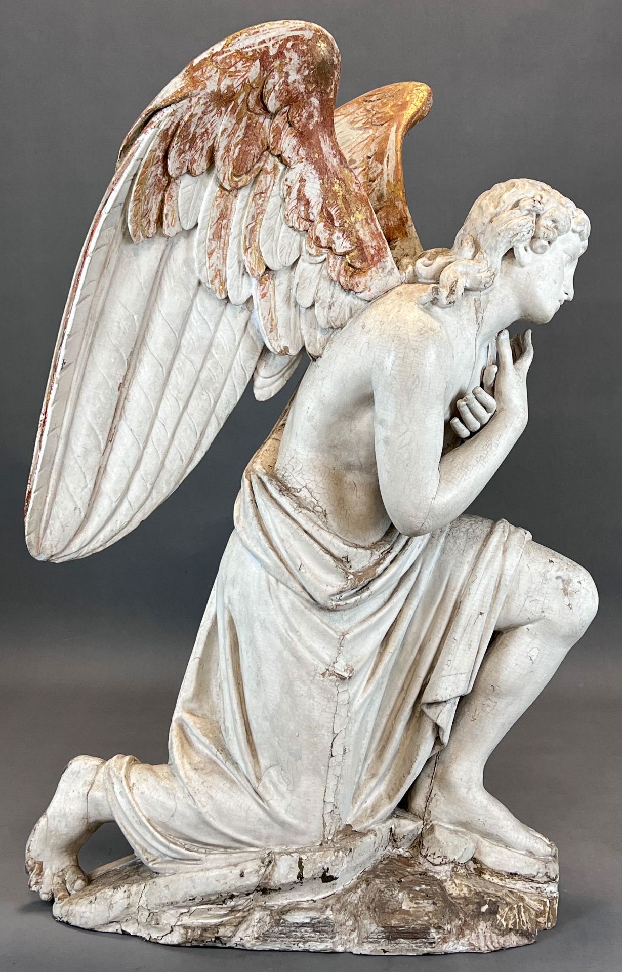 Große Holzskulptur. Kniender Engel. Ende 17. Jahrhundert. Italien. - Bild 12 aus 19