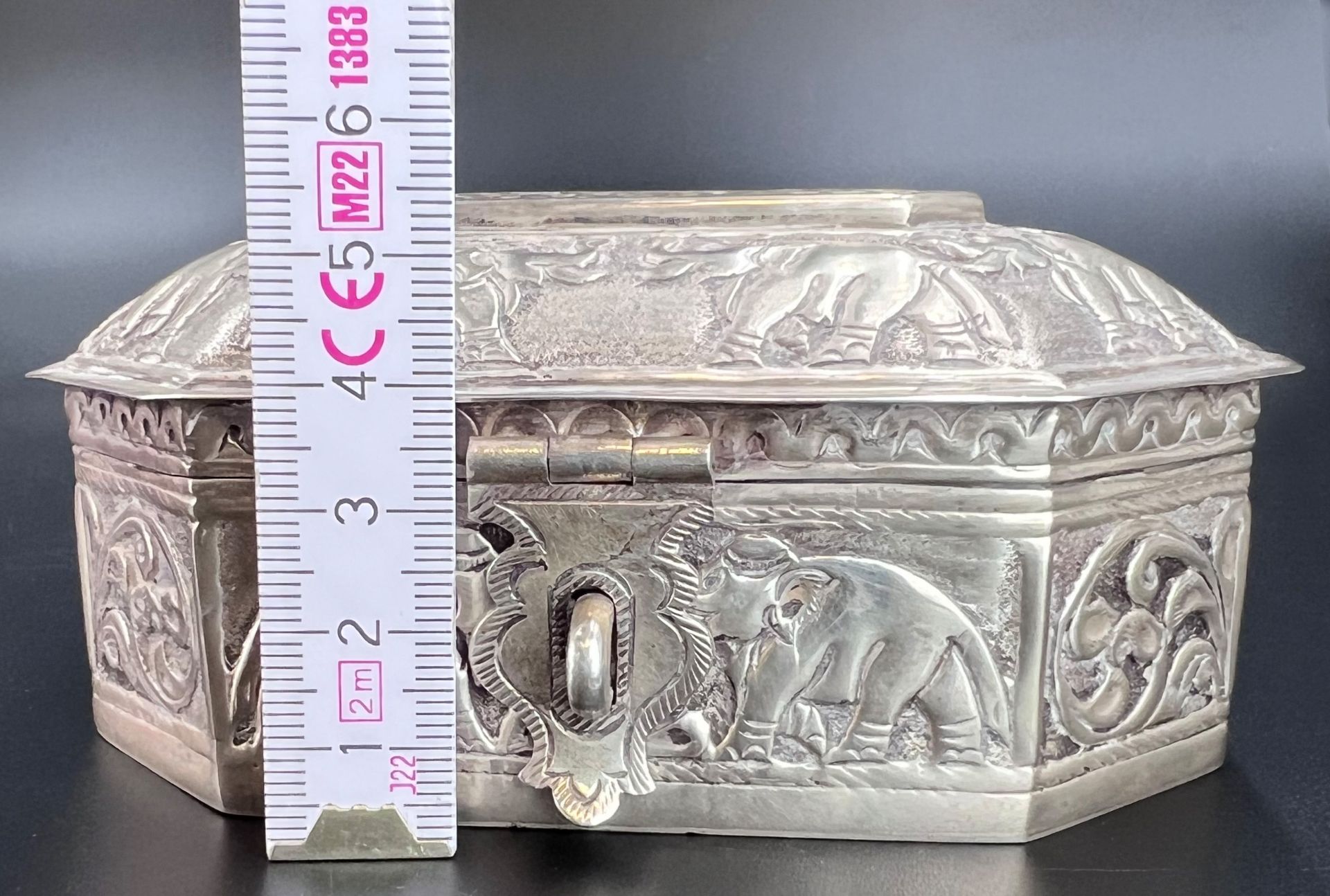 Casket with lucky elephant. Silver 800. - Image 8 of 8