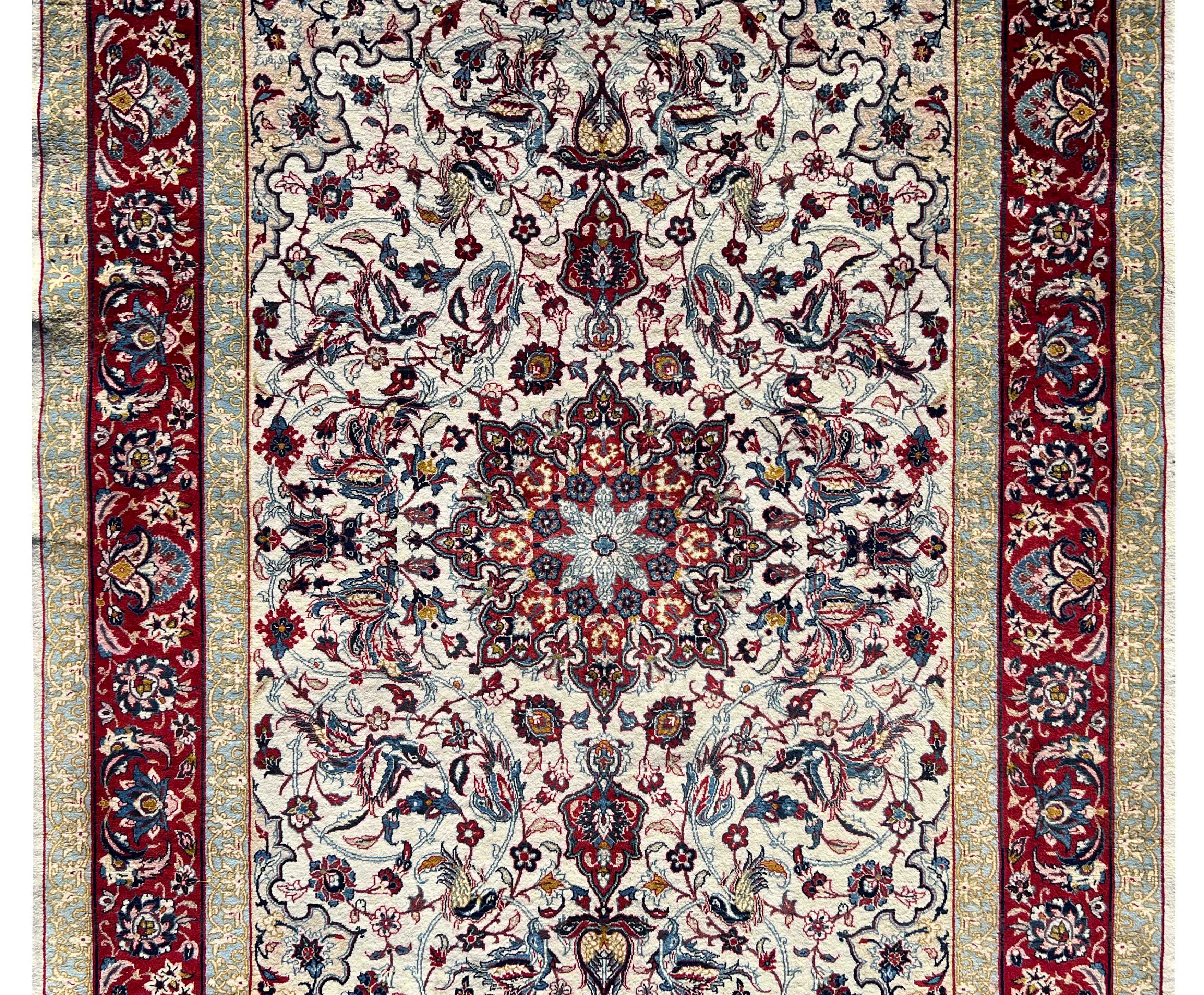 Isfahan. Oriental carpet. Signed. Circa 1940. - Image 3 of 10