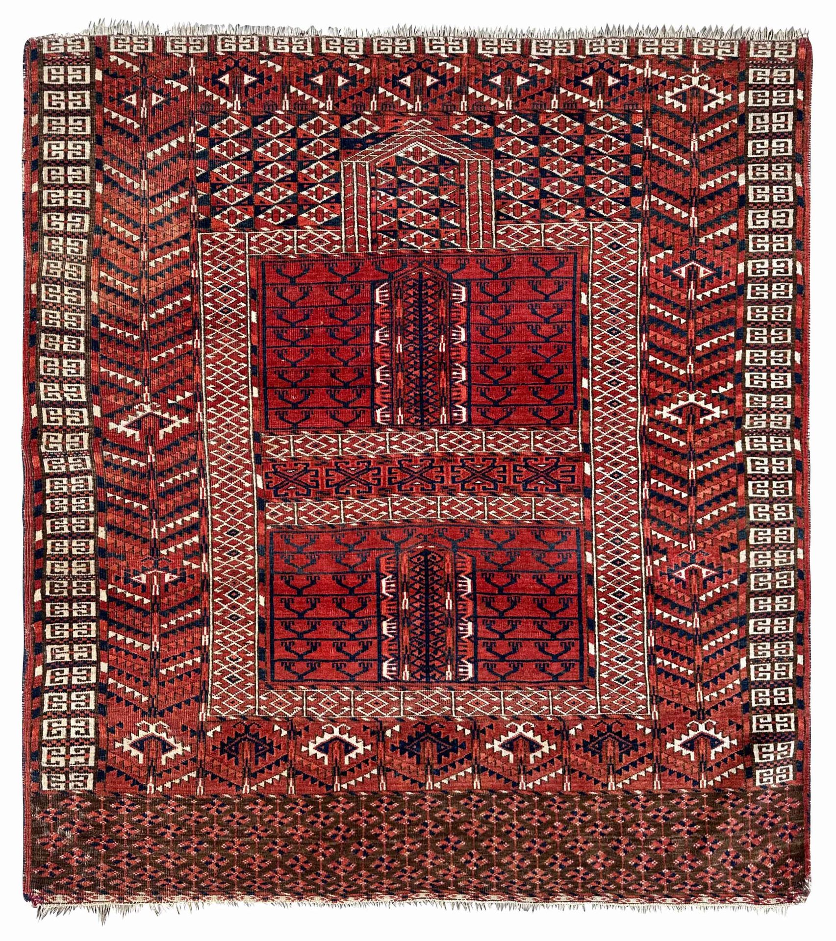 Engsi. Yurt entrance carpet. Turkmenistan. Around 1900.