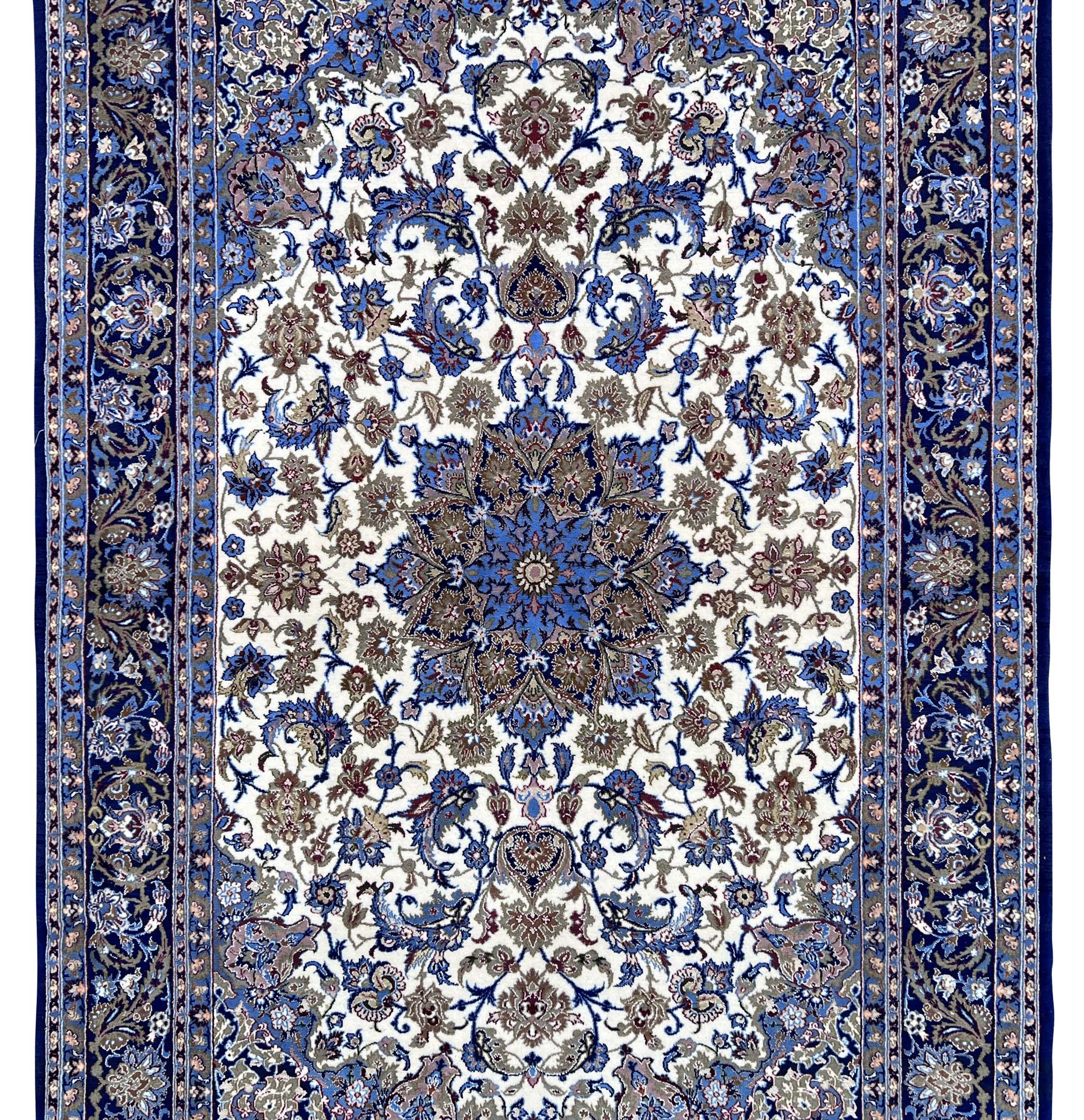 Isfahan. Oriental carpet. Circa 1970. - Image 3 of 9