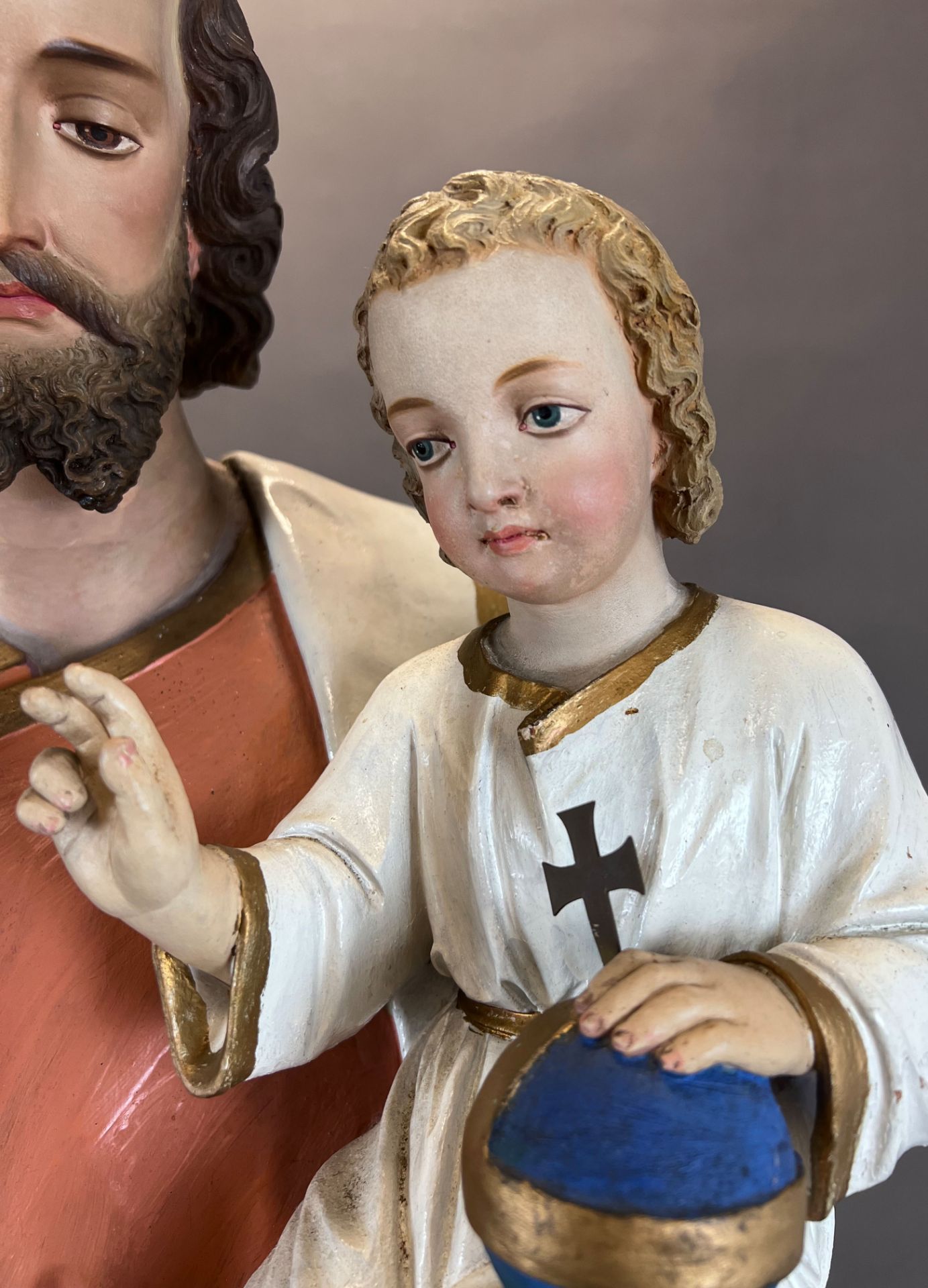 Große Skulptur. Hl. Josef mit Christuskind. Nazarener. 19. Jahrhundert. Italien. - Bild 11 aus 13