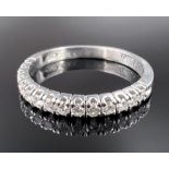 Ladies' ring / half-memoire ring. 585 white gold with diamonds.