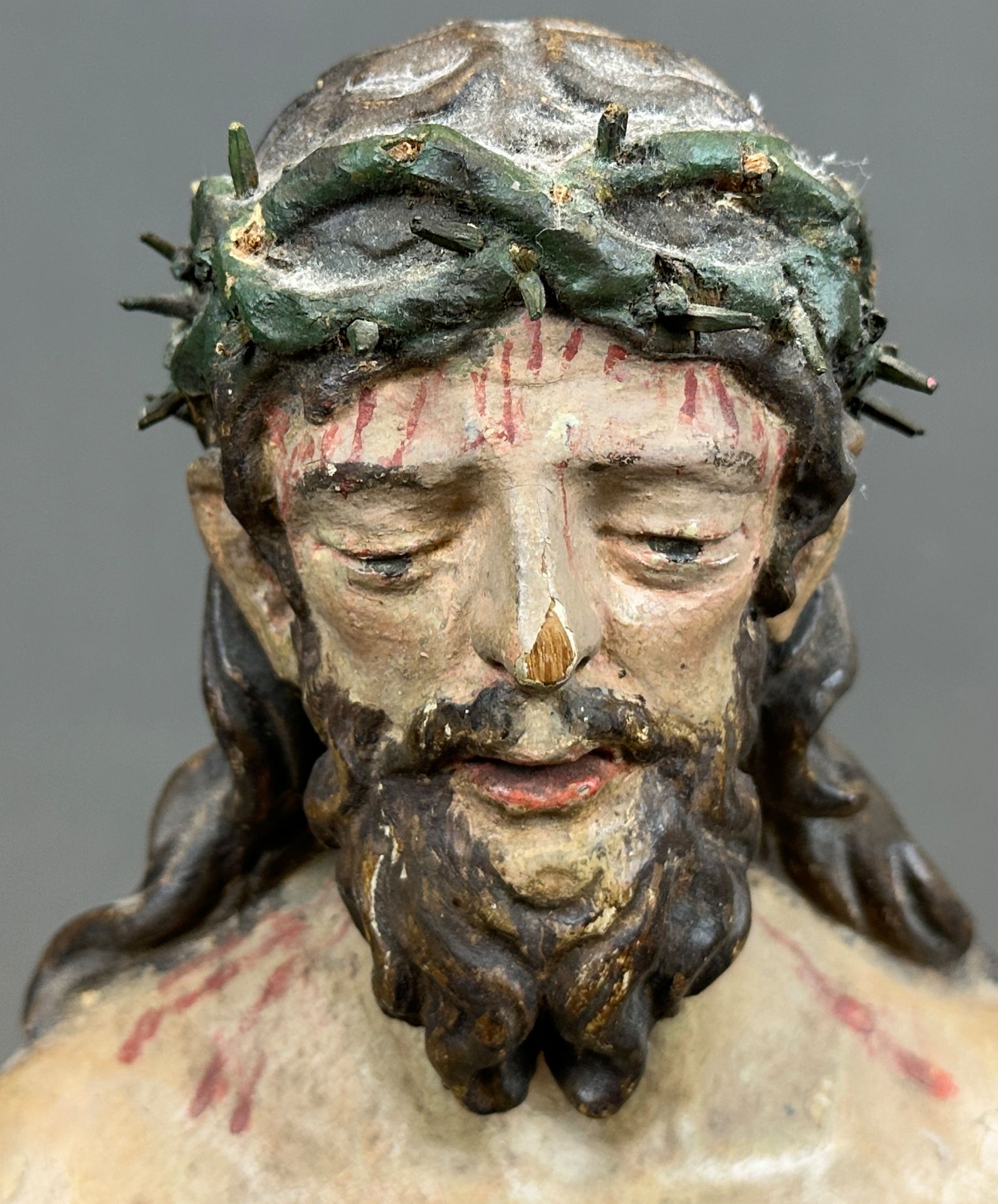 Barocke Holzbüste. Jesus Christus als Schmerzensmann. Süddeutschland. - Bild 6 aus 11