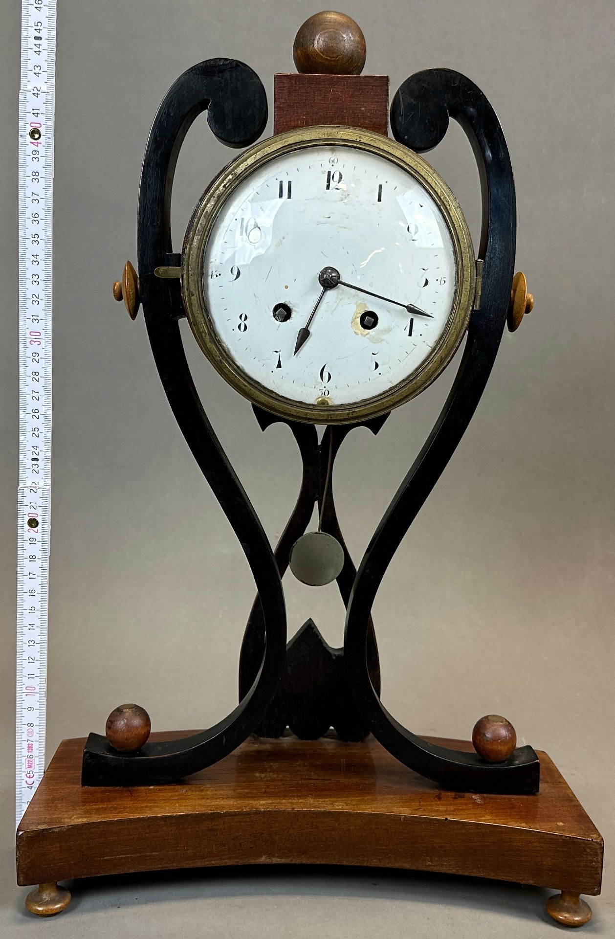 Antique mantel clock with striking mechanism and enamelled dial. 1st half of the 19th century. - Image 10 of 11