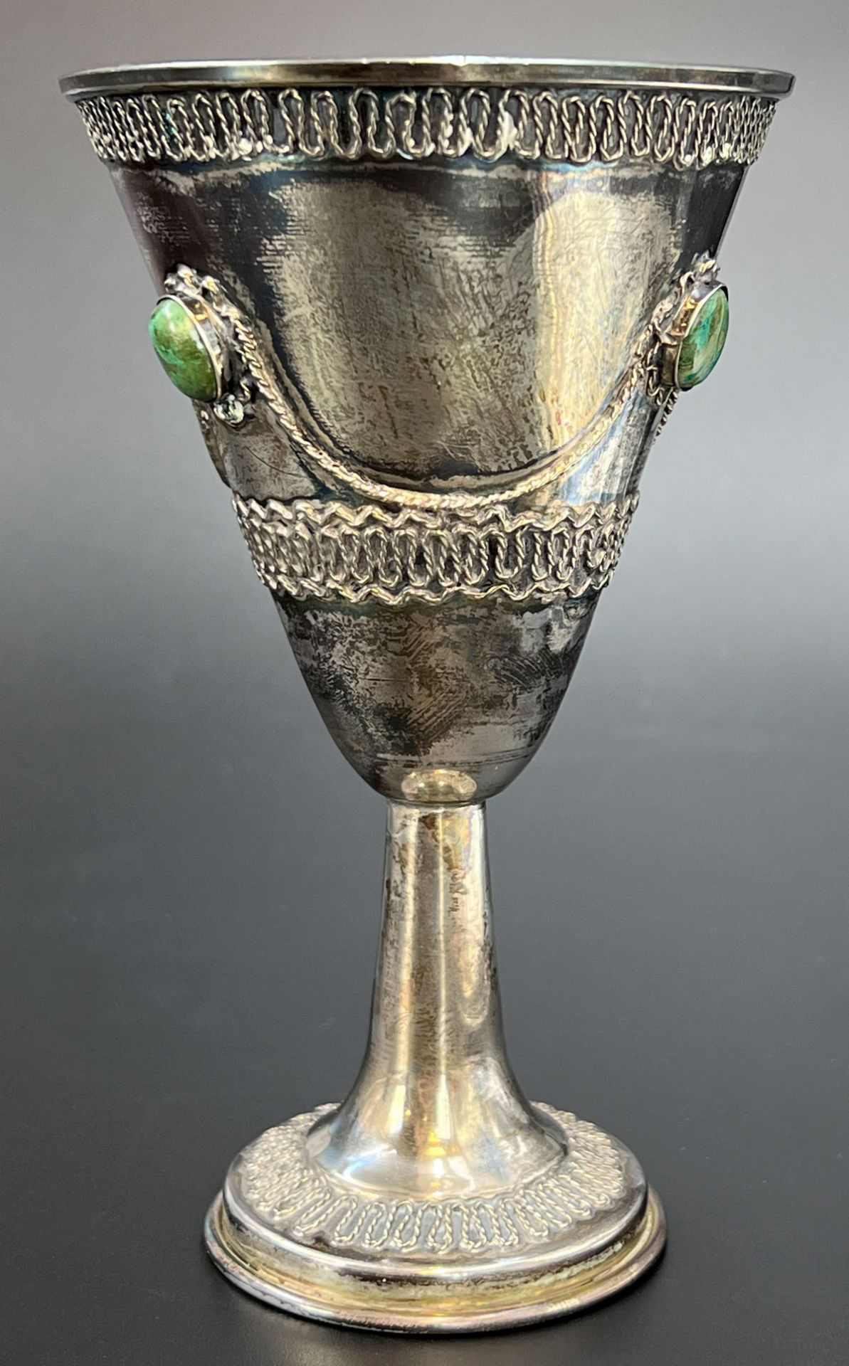 Silver chalice with three green cabochons. 925 Sterling silver. - Image 3 of 11