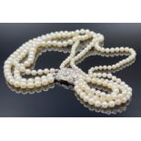 3-row pearl necklace. Clasp 585 white gold with diamonds. Art deco.