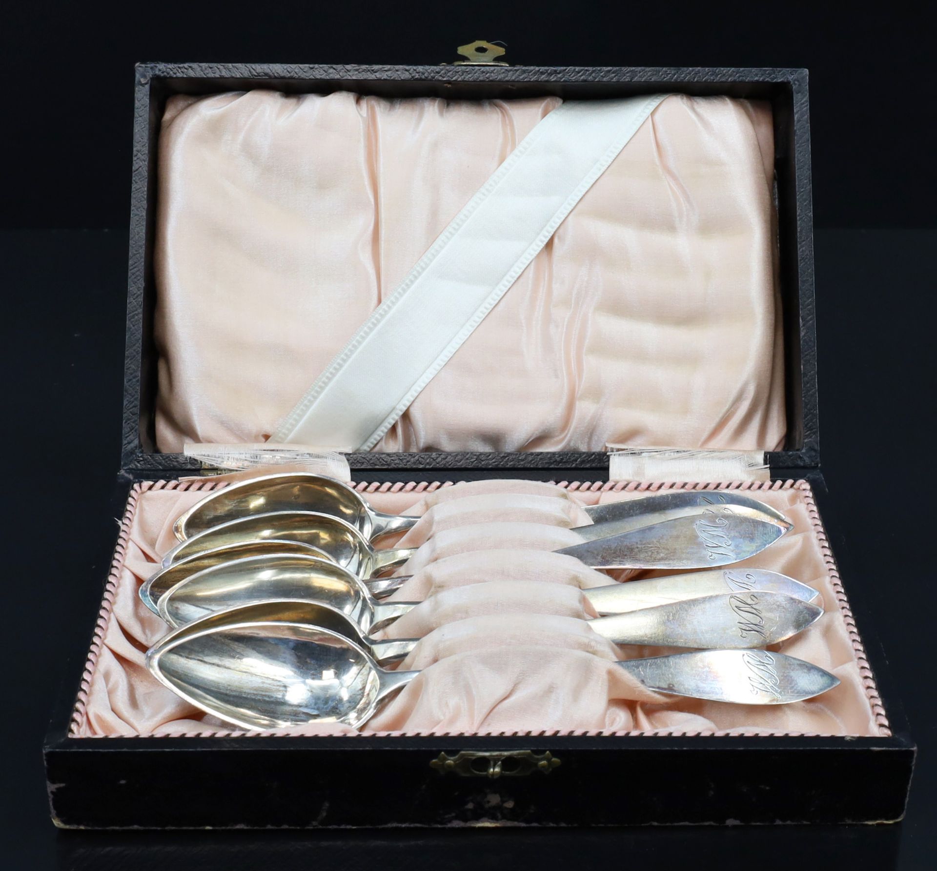 Set of 6 silver spoons. 13 lot. 19th century.