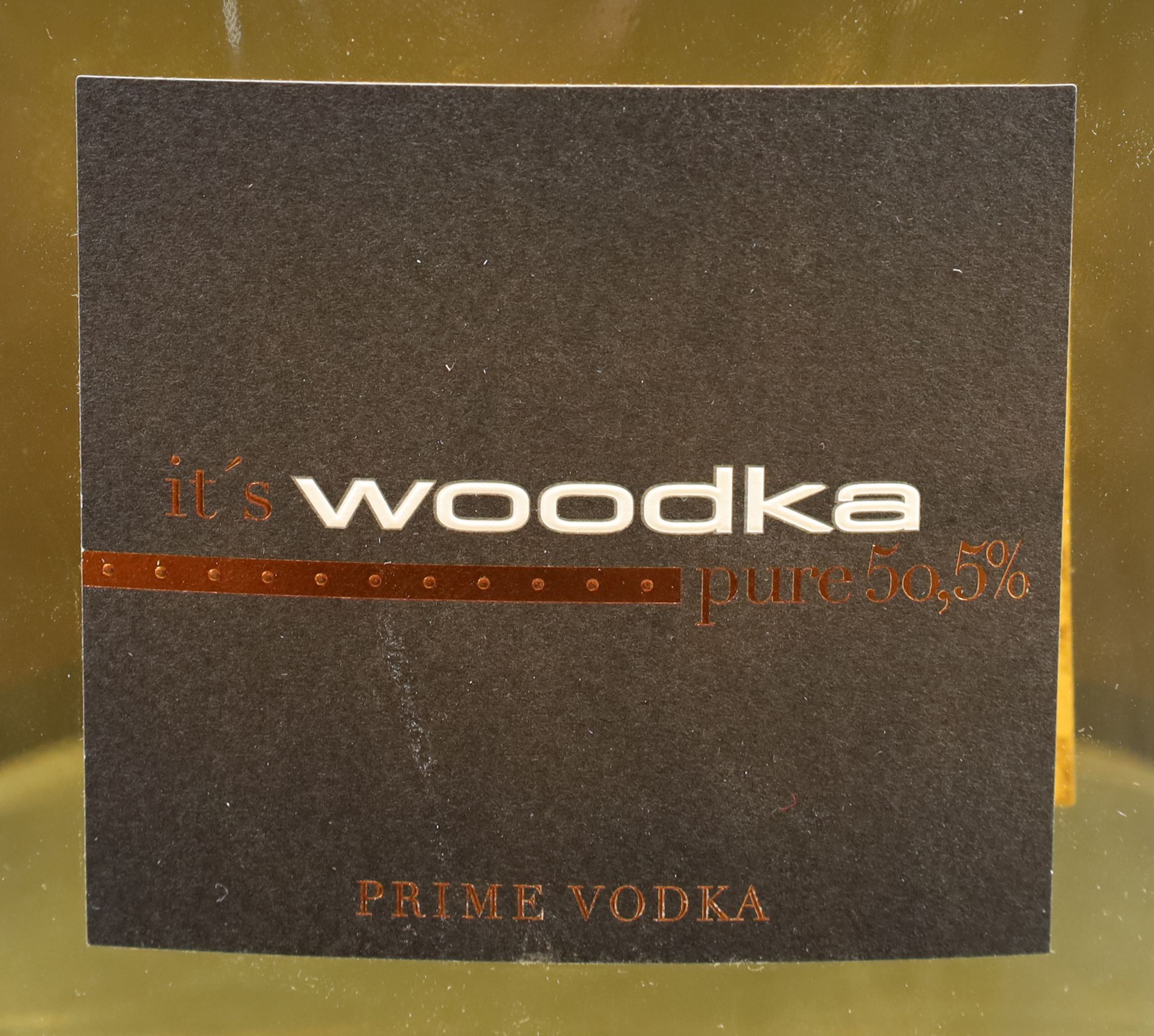 1 Flasche WOODKA. Vodka. Deutschland. 50,5 % vol. - Bild 2 aus 6