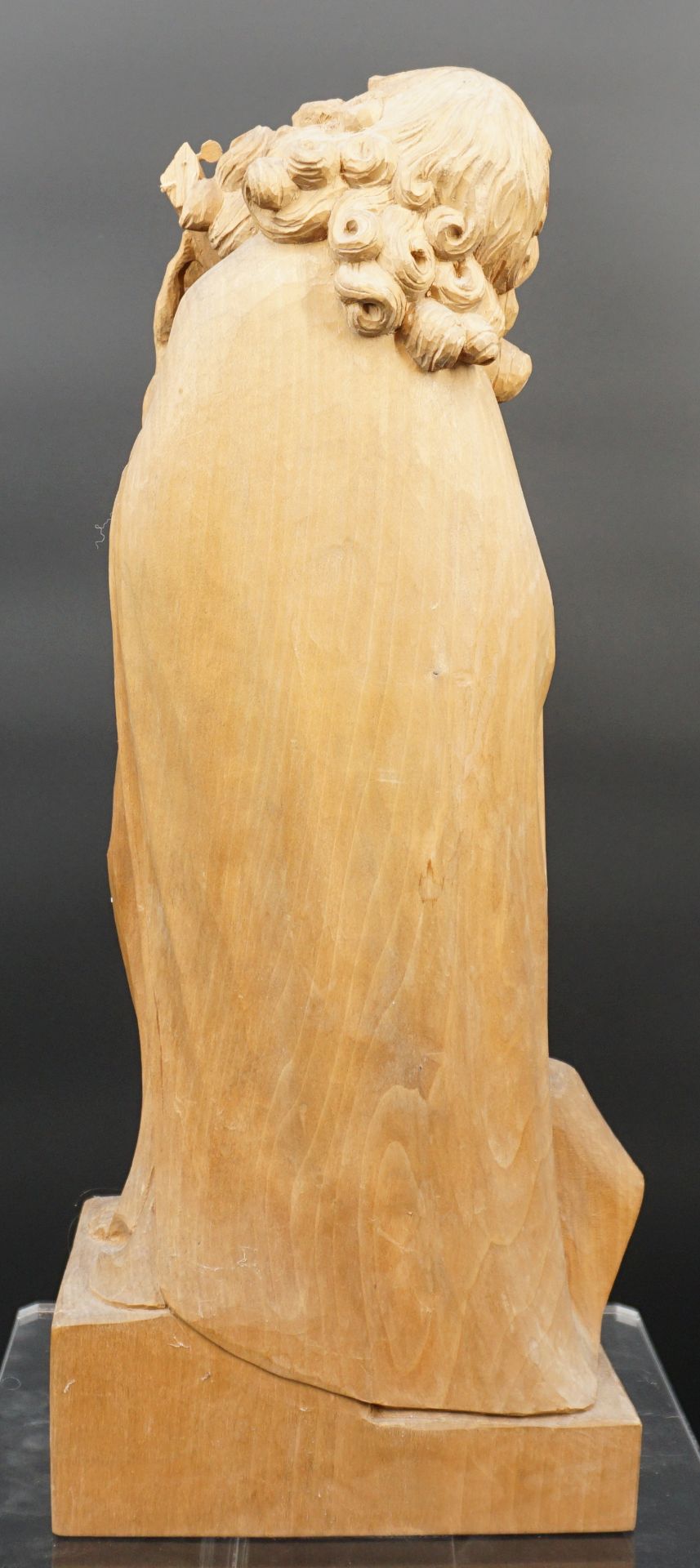 Wooden figure. Lute player. Probably 20th century. - Image 3 of 10