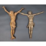 Zwei Holzfiguren. Gekreuzigter Christus. Wohl 18. / 19. Jahrhundert.