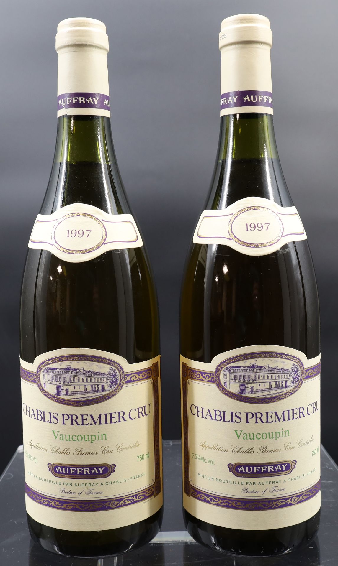 2 bottles of white wine. AUFFRAY. Chablis Premier Cru. 1997. France.