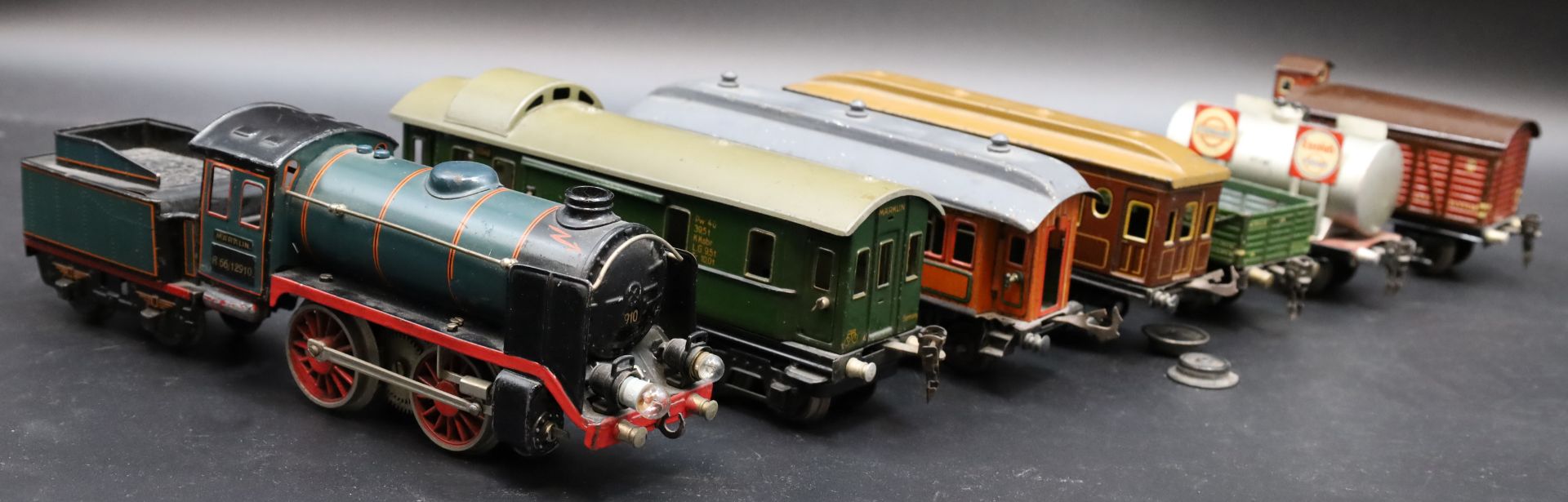 7-piece set. MÄRKLIN and BING. Tender locomotive. Wagons. - Image 2 of 17