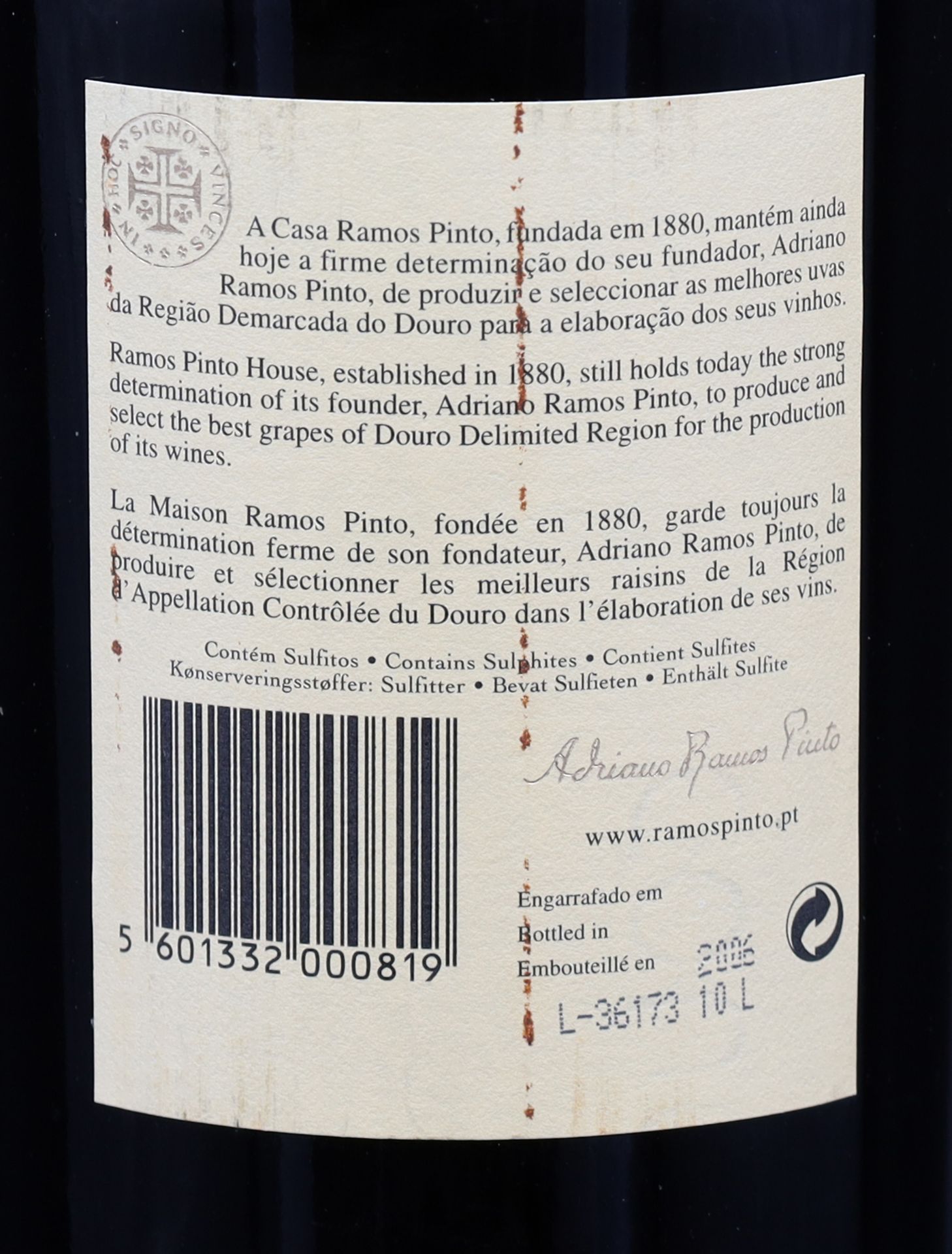 1 bottle of port wine. RAMOS PINTO. 30 years. Tawny Port. Portugal. - Image 3 of 5