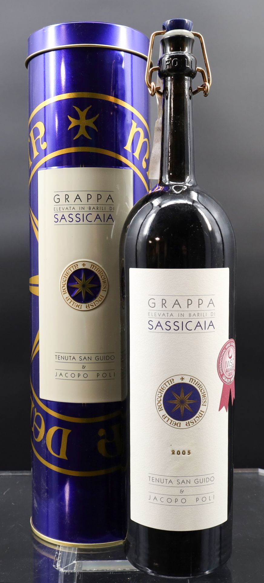 1 Flasche Grappa. "Elevata in Barili di Sassicaia". Nord-Italien. 2005.