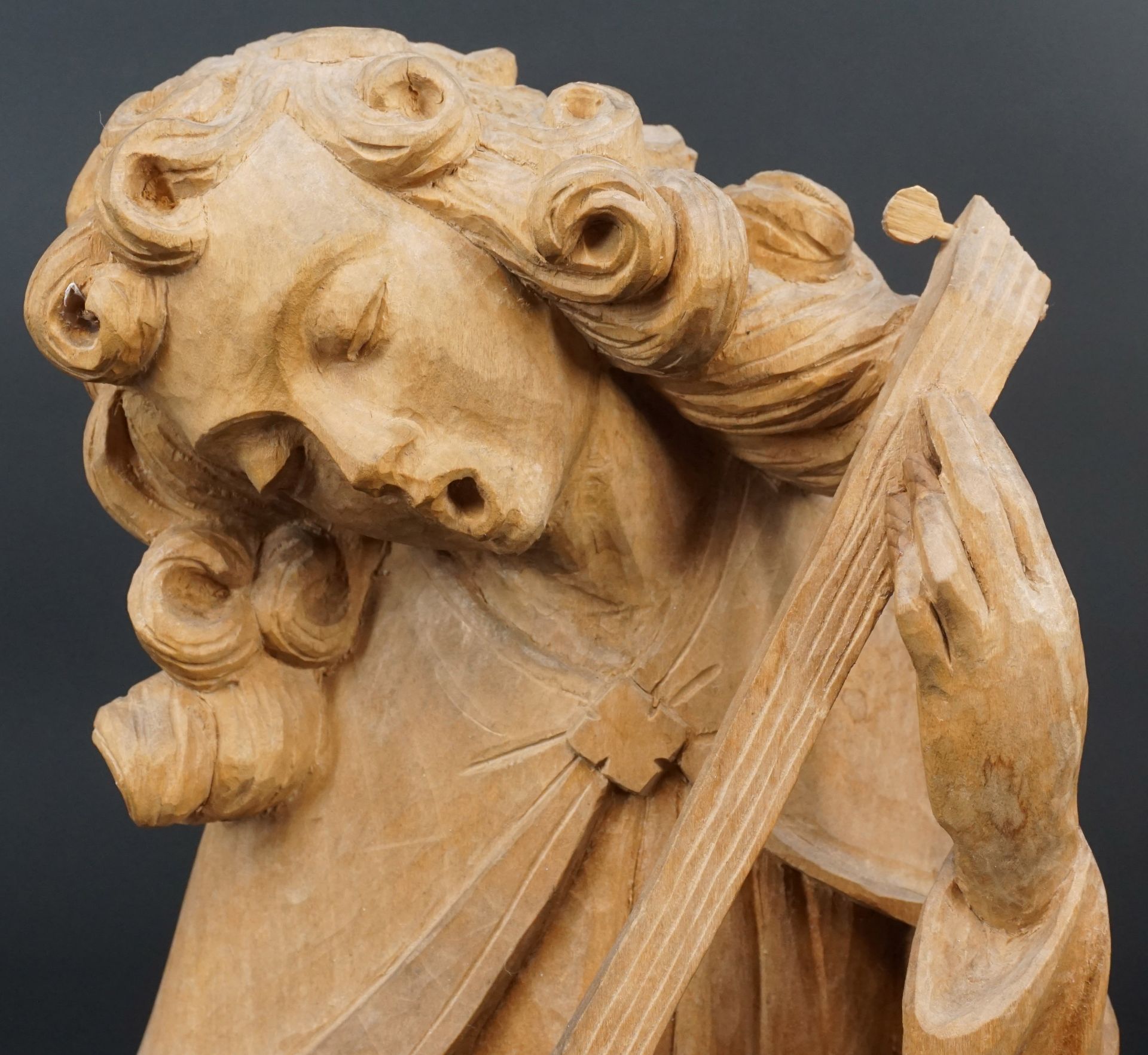 Wooden figure. Lute player. Probably 20th century. - Image 6 of 10