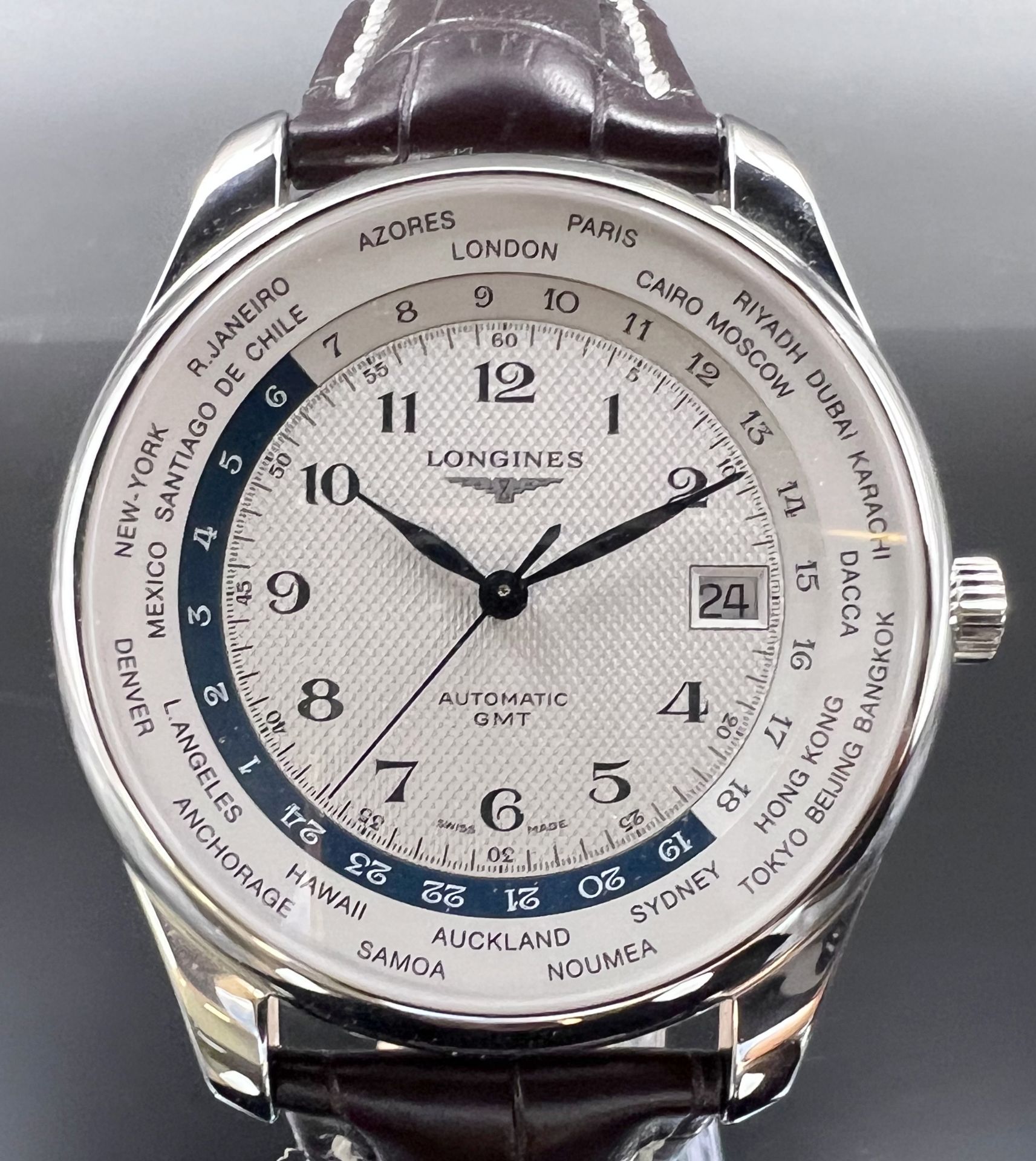 LONGINES. World Time GMT. Master Collection. Herrenarmbanduhr. Schweiz. - Bild 3 aus 10