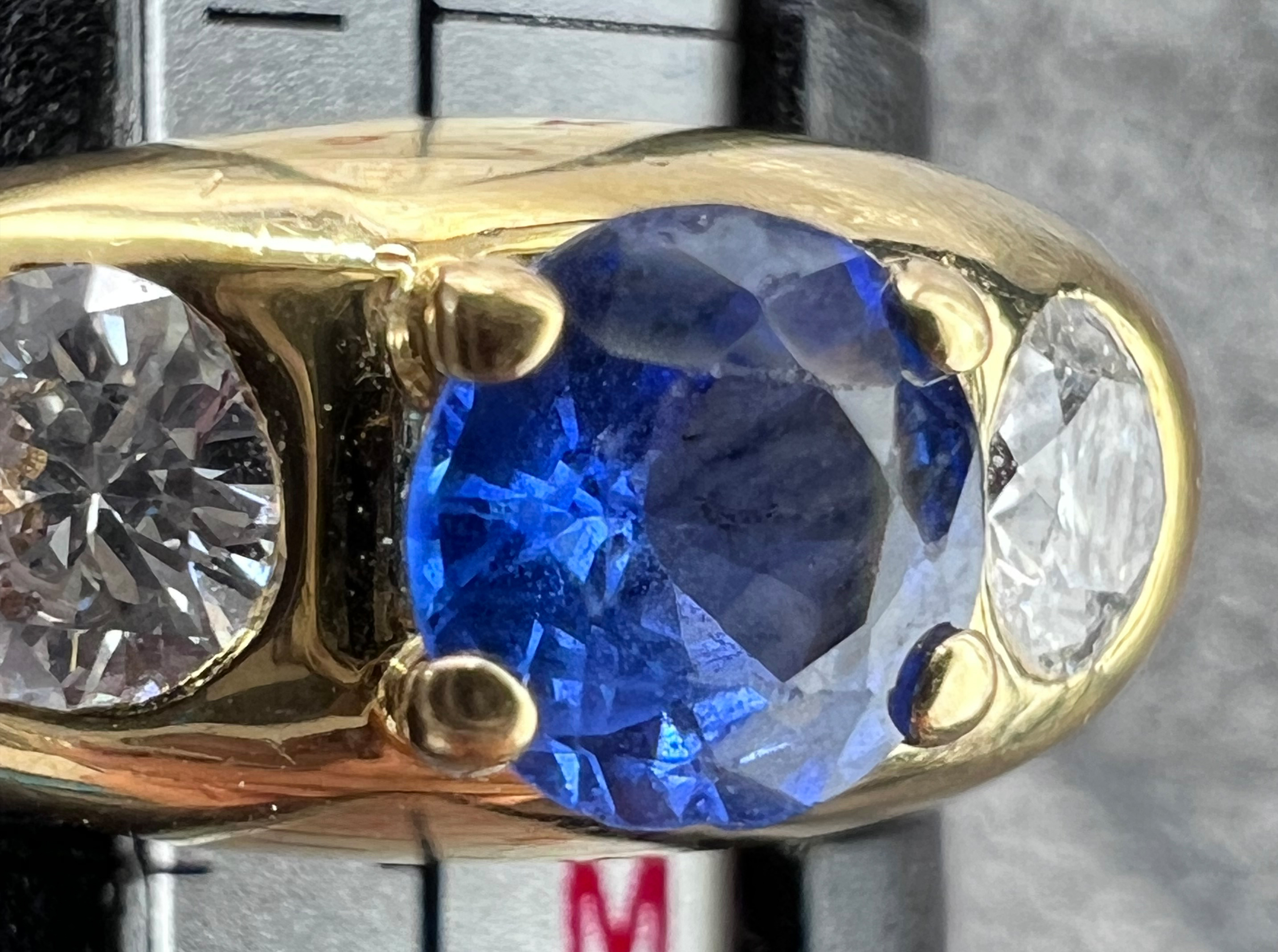 Ladies' ring. 750 yellow gold with 2 diamonds and a blue coloured stone. - Image 5 of 10