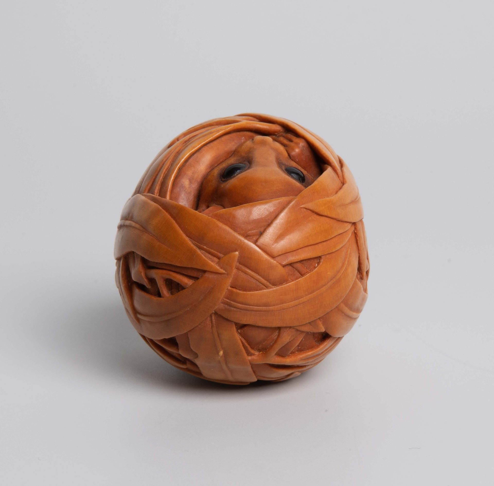 Holz-Netsuke von Susan Wraight (Berkshire 1955–) - Image 8 of 9