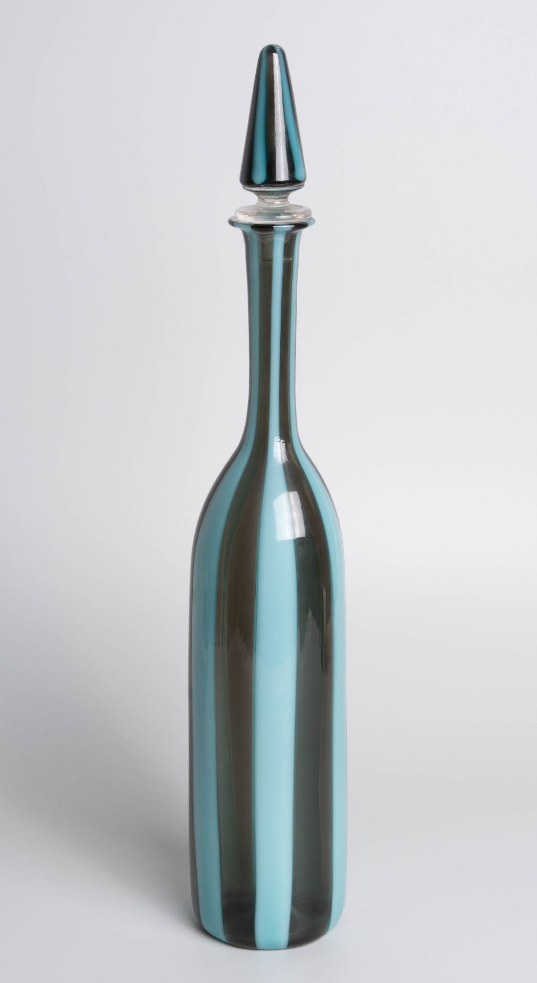 Paolo Venini, Flasche mit Stopfen "A canne, Modell 4497" - Image 3 of 9