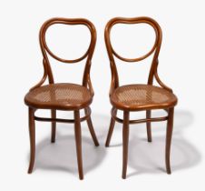 Gebrüder Thonet, 1 Paar Stühle "28"