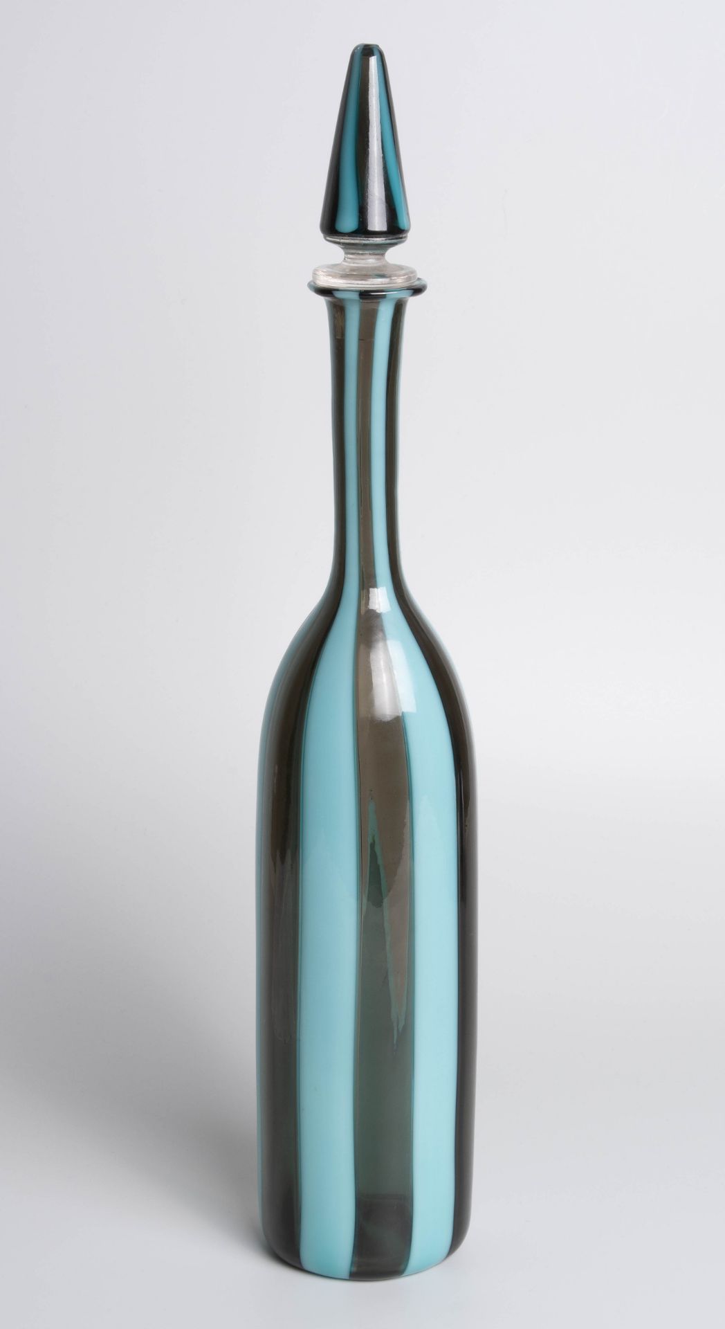 Paolo Venini, Flasche mit Stopfen "A canne, Modell 4497" - Image 4 of 9