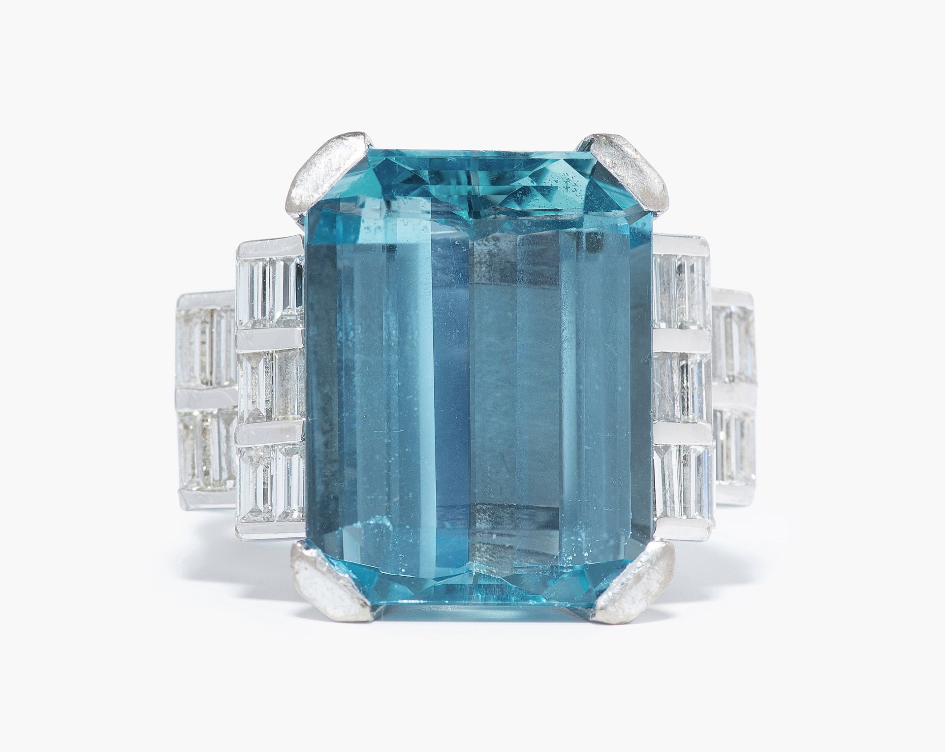 Aquamarin-Diamant-Ring