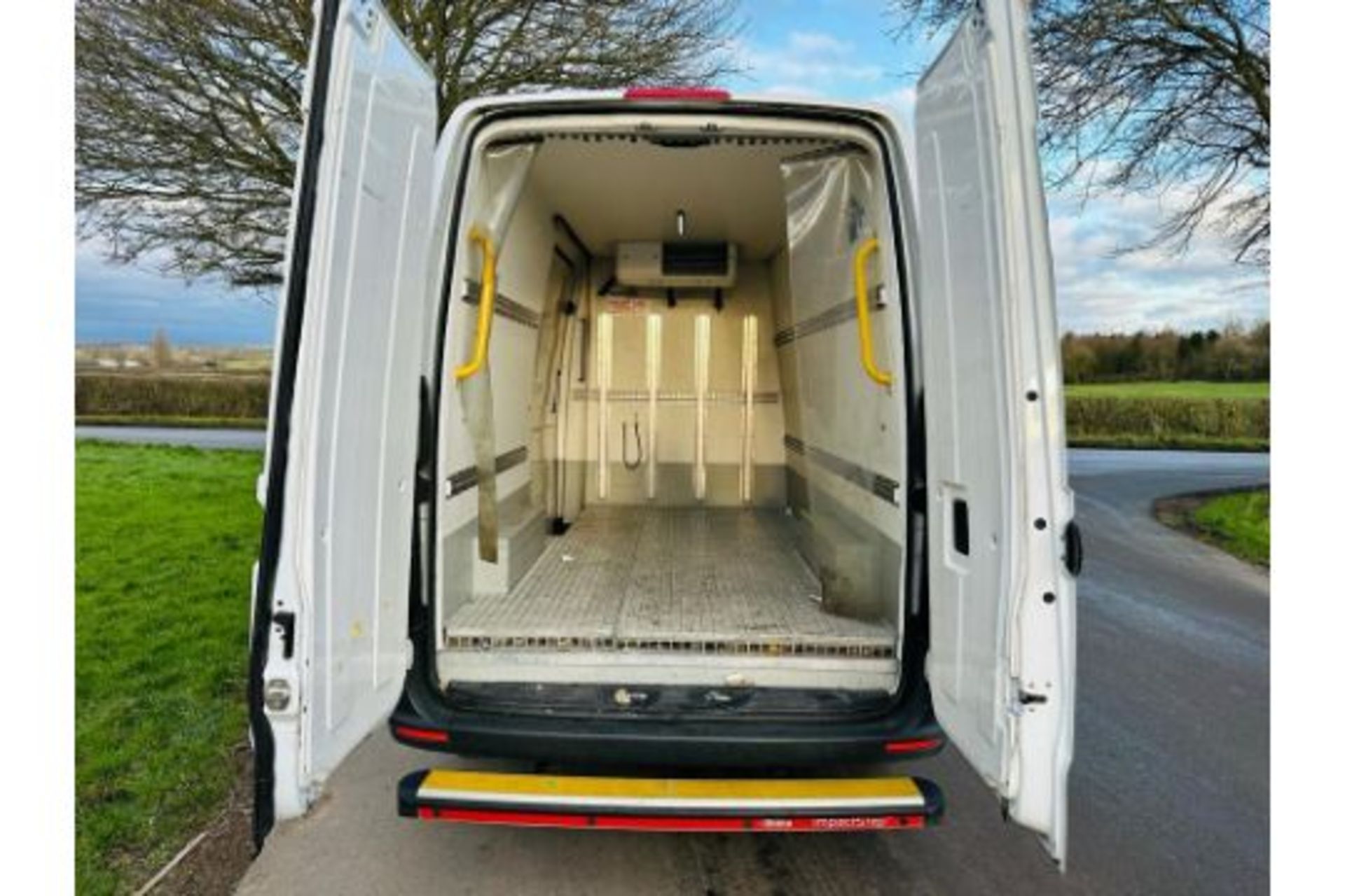 (Reserve Met) MERCEDES SPRINTER 314CDI MWB FRIDGE / VAN - 69 REG - 1 OWNER - AIR CON - - Image 14 of 28