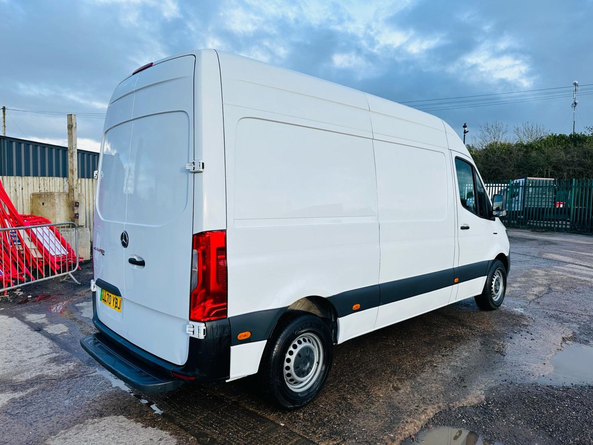 (Reserve Met) MERCEDES SPRINTER (2021 Model) MEDIUM WHEEL BASE HIGH ROOF "AUTOMATIC" - 28k ONLY - Image 4 of 30