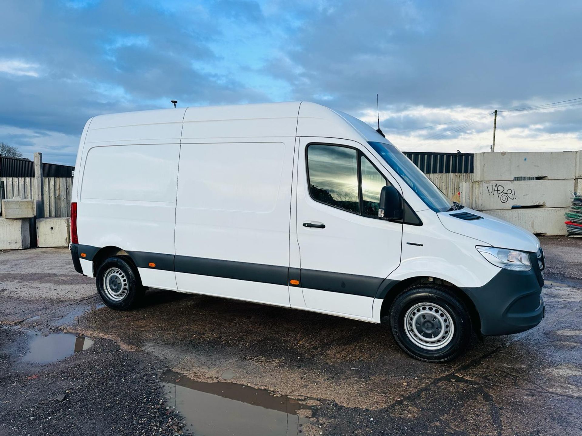 (Reserve Met) MERCEDES SPRINTER (2021 Model) MEDIUM WHEEL BASE HIGH ROOF "AUTOMATIC" - 28k ONLY - Image 2 of 30