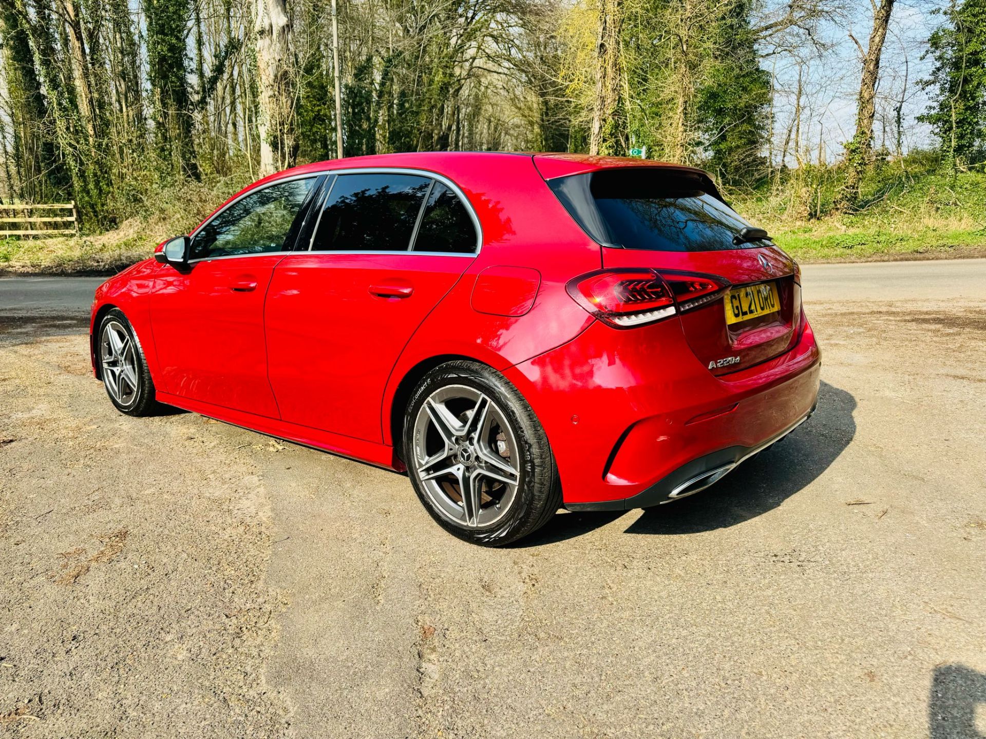 MERCEDES A220D "AMG LINE EXECUTIVE" DCT AUTO (21REG) (NEW SHAPE) SAT NAV - ONLY 22K MILES - WOW!! - Image 5 of 38