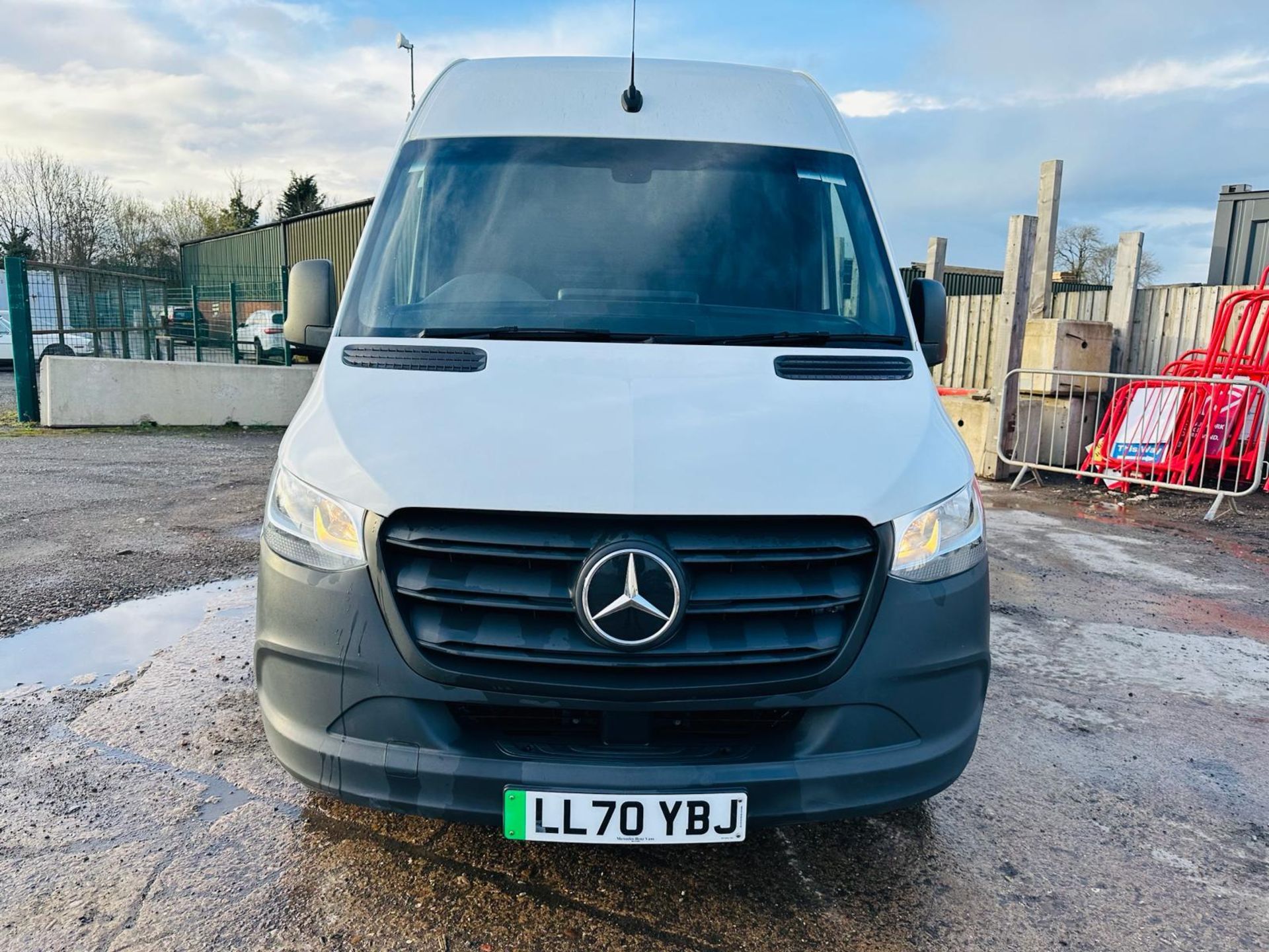 (Reserve Met) MERCEDES SPRINTER (2021 Model) MEDIUM WHEEL BASE HIGH ROOF "AUTOMATIC" - 28k ONLY - Image 9 of 30