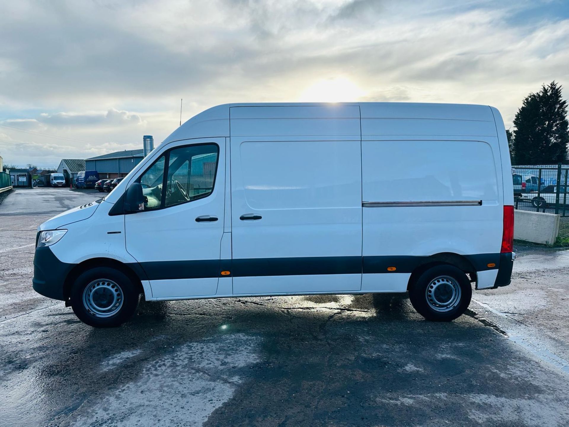 (Reserve Met) MERCEDES SPRINTER (2021 Model) MEDIUM WHEEL BASE HIGH ROOF "AUTOMATIC" - 28k ONLY - Image 6 of 30