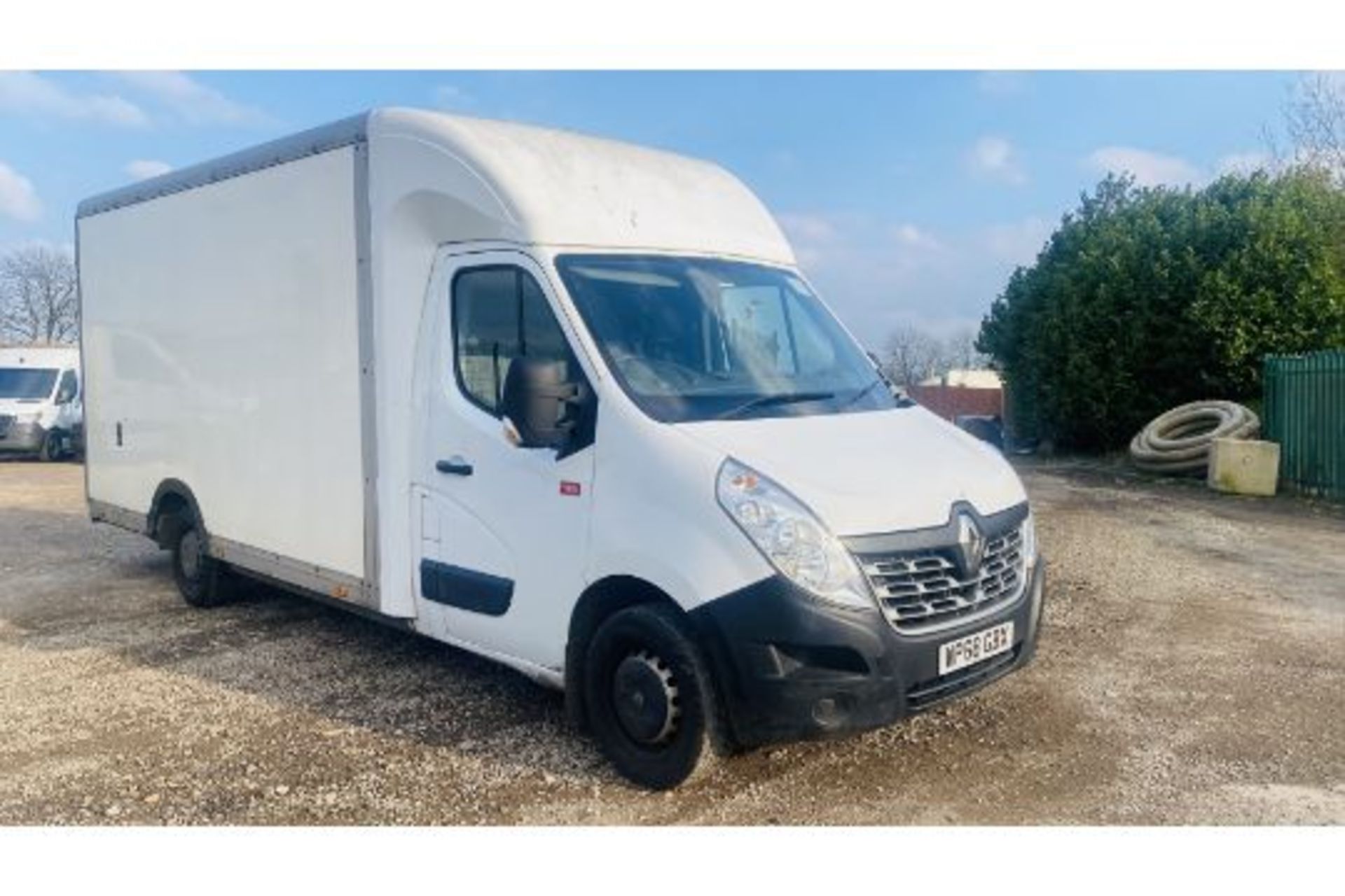 Renault Master 2.3DCI (130) Low Loader Luton *LWB* Euro 6 - 130Bhp -2019 Model - ULEZ COMPLIANT